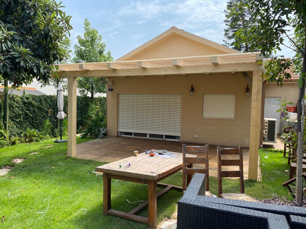 חידוש דק ופרגולות בפרדס חנה