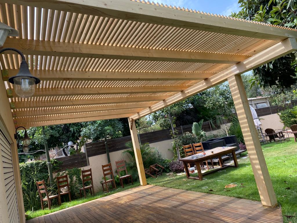 חידוש דק ופרגולות בפרדס חנה