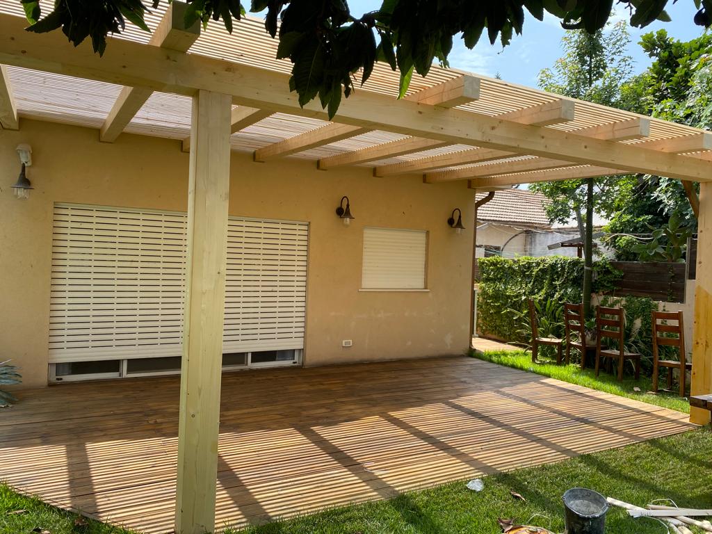 חידוש דק ופרגולות בפרדס חנה