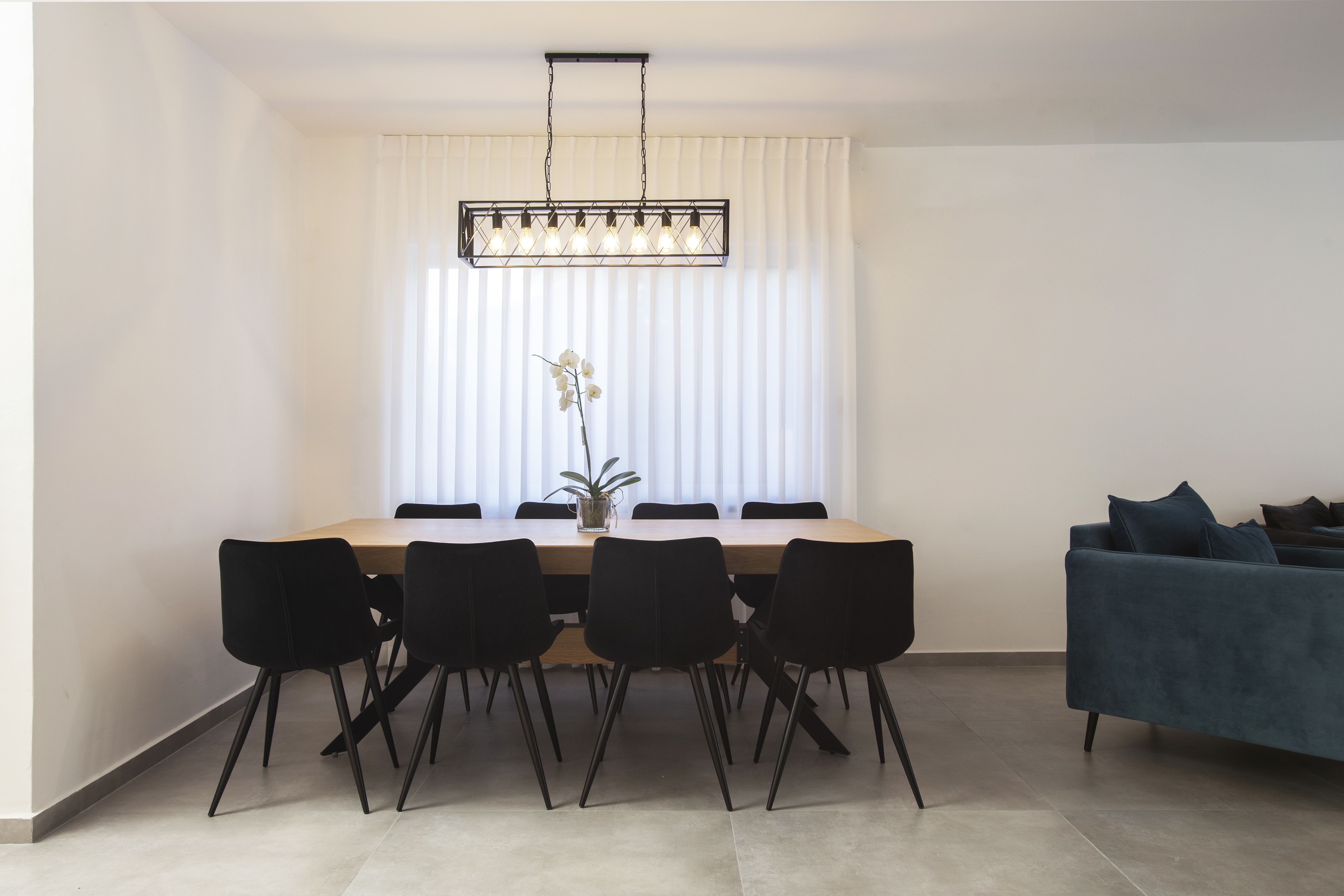 שיפוץ וילה בתל מונד