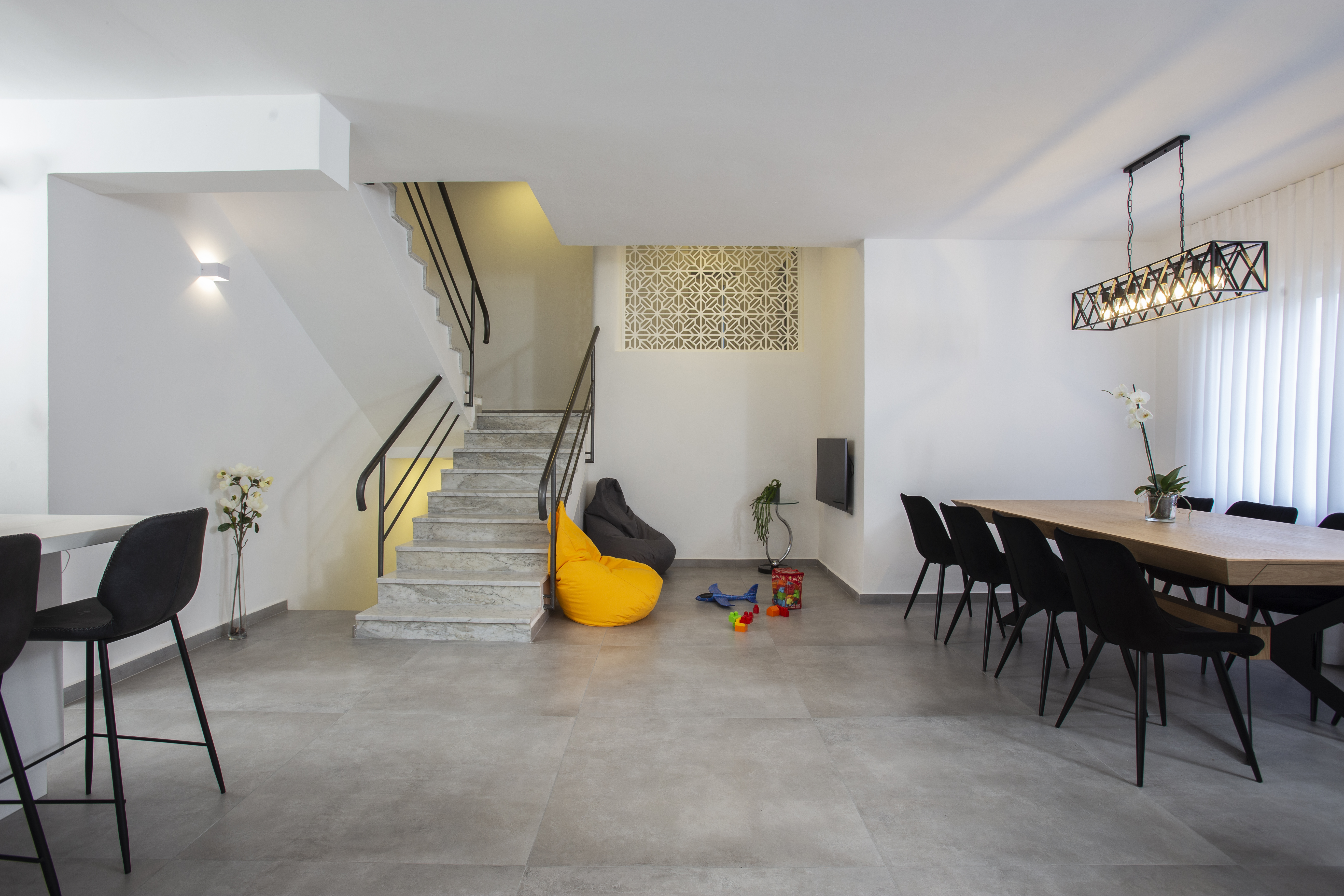 שיפוץ וילה בתל מונד