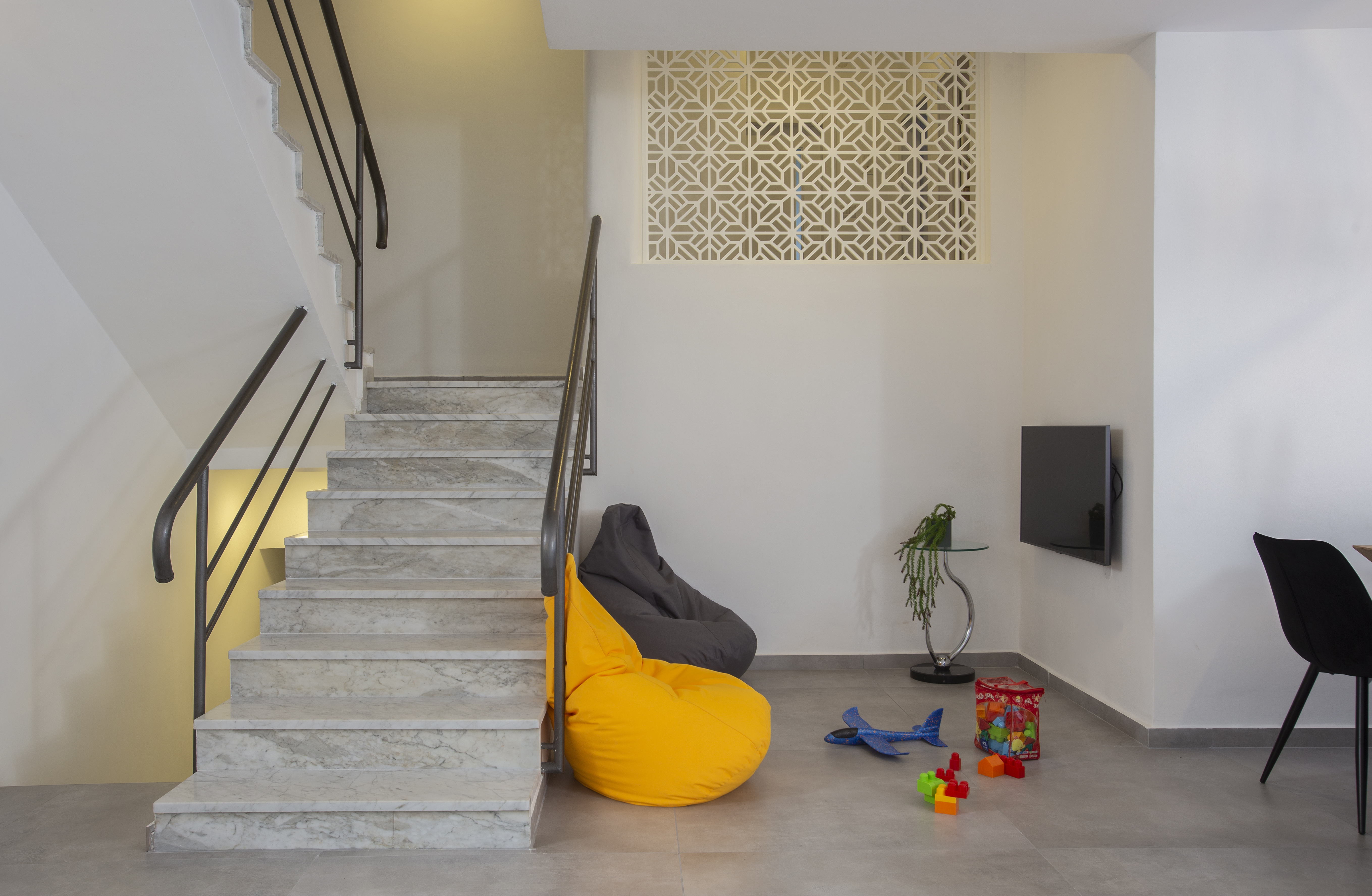 שיפוץ וילה בתל מונד