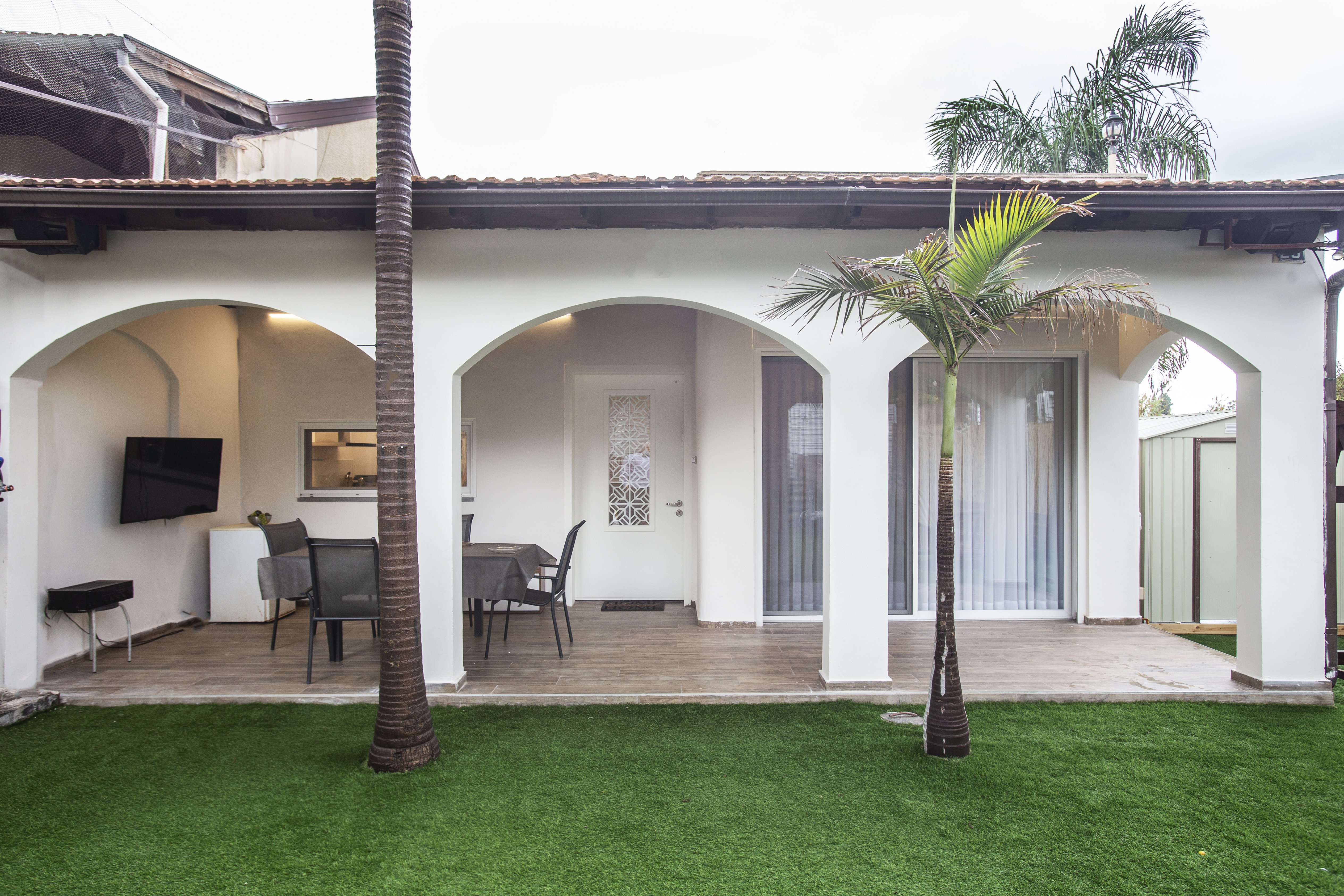 שיפוץ וילה בתל מונד