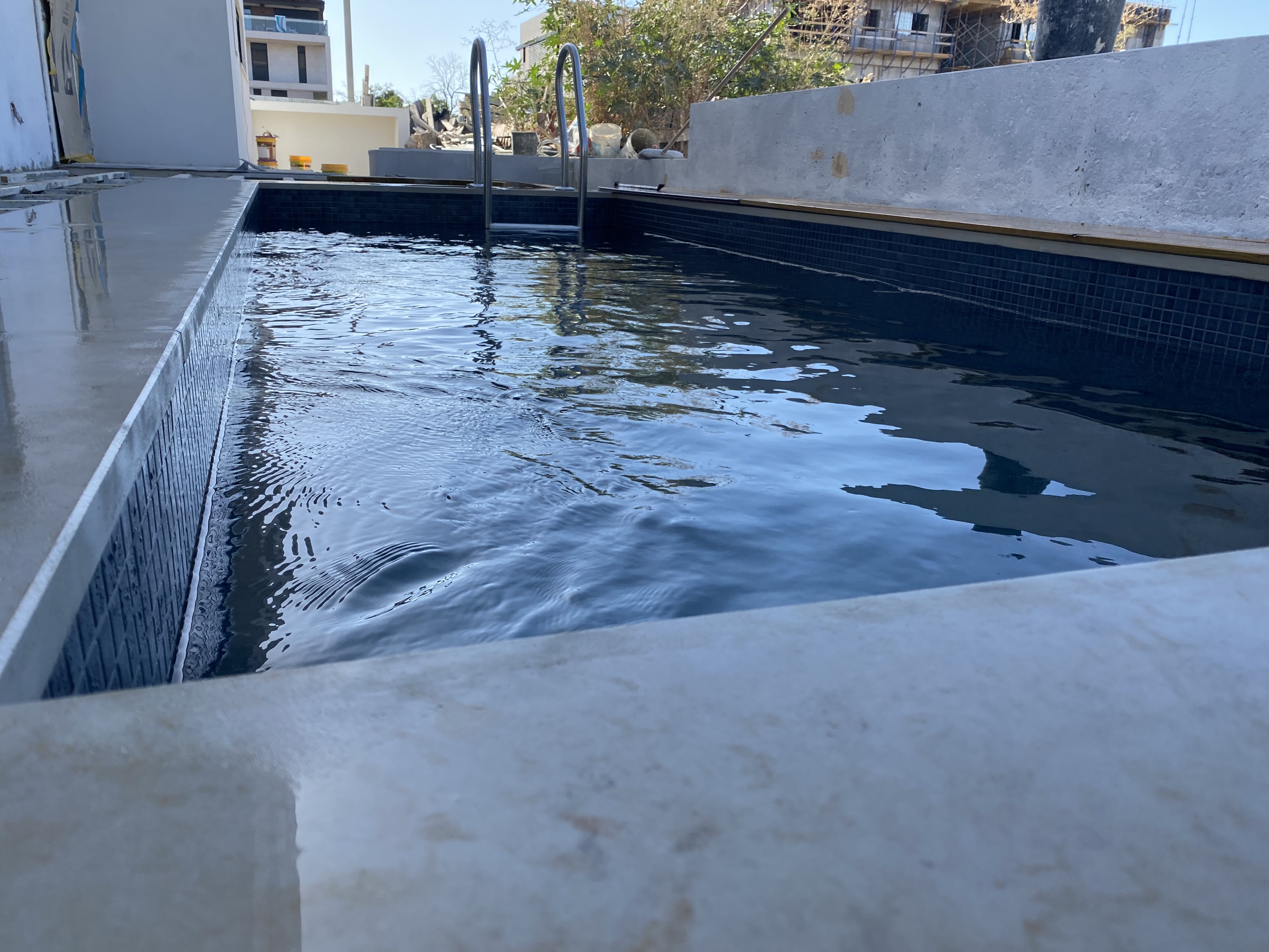 בניית בריכת שחייה פרטית ברמת גן עם האדריכל DBDA