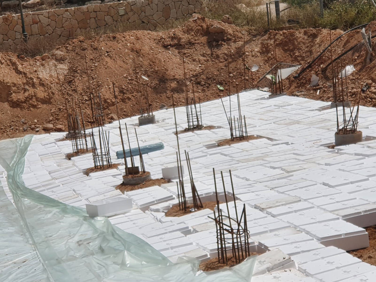 הקמת בריכת שחייה ציבורית כולל פיתוח