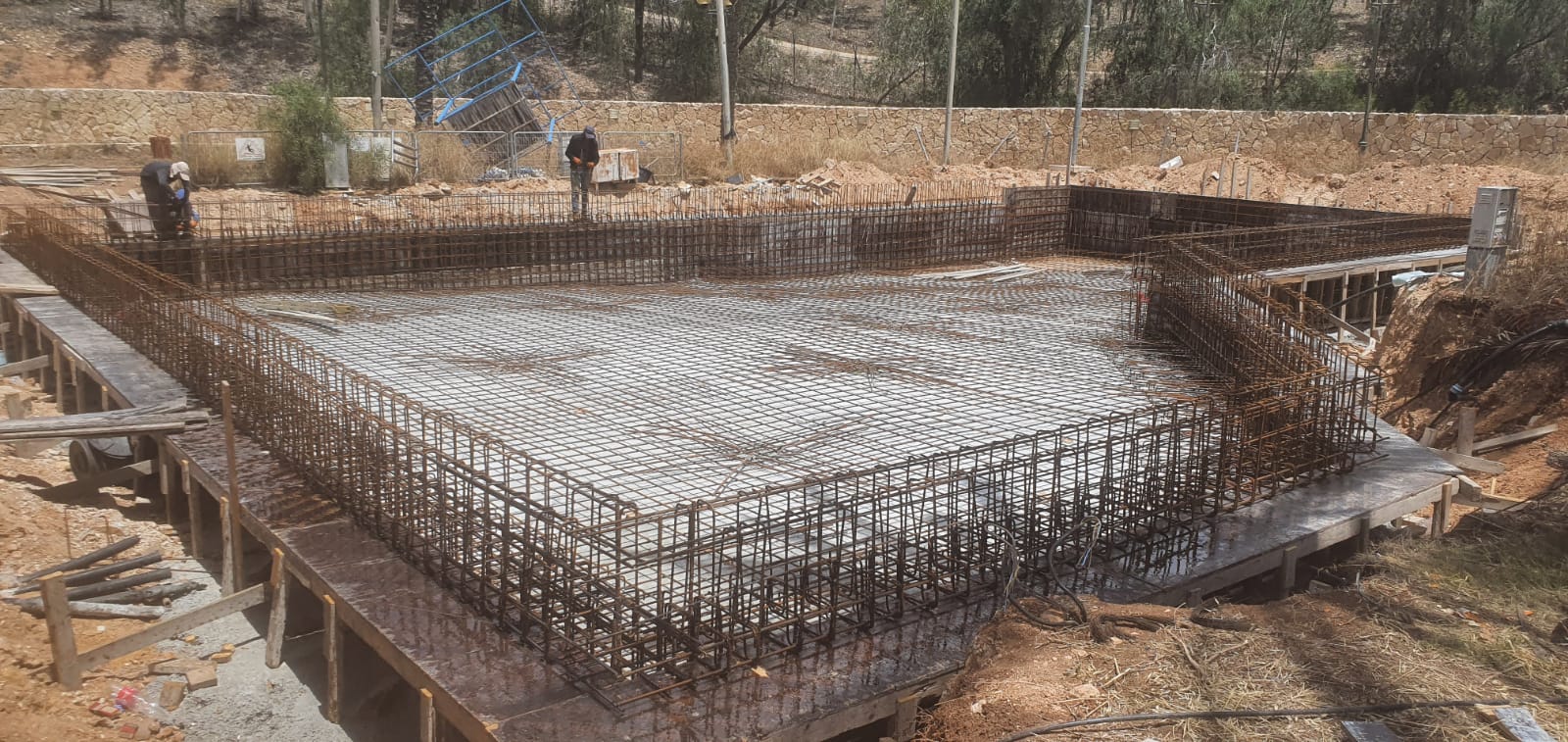 הקמת בריכת שחייה ציבורית כולל פיתוח