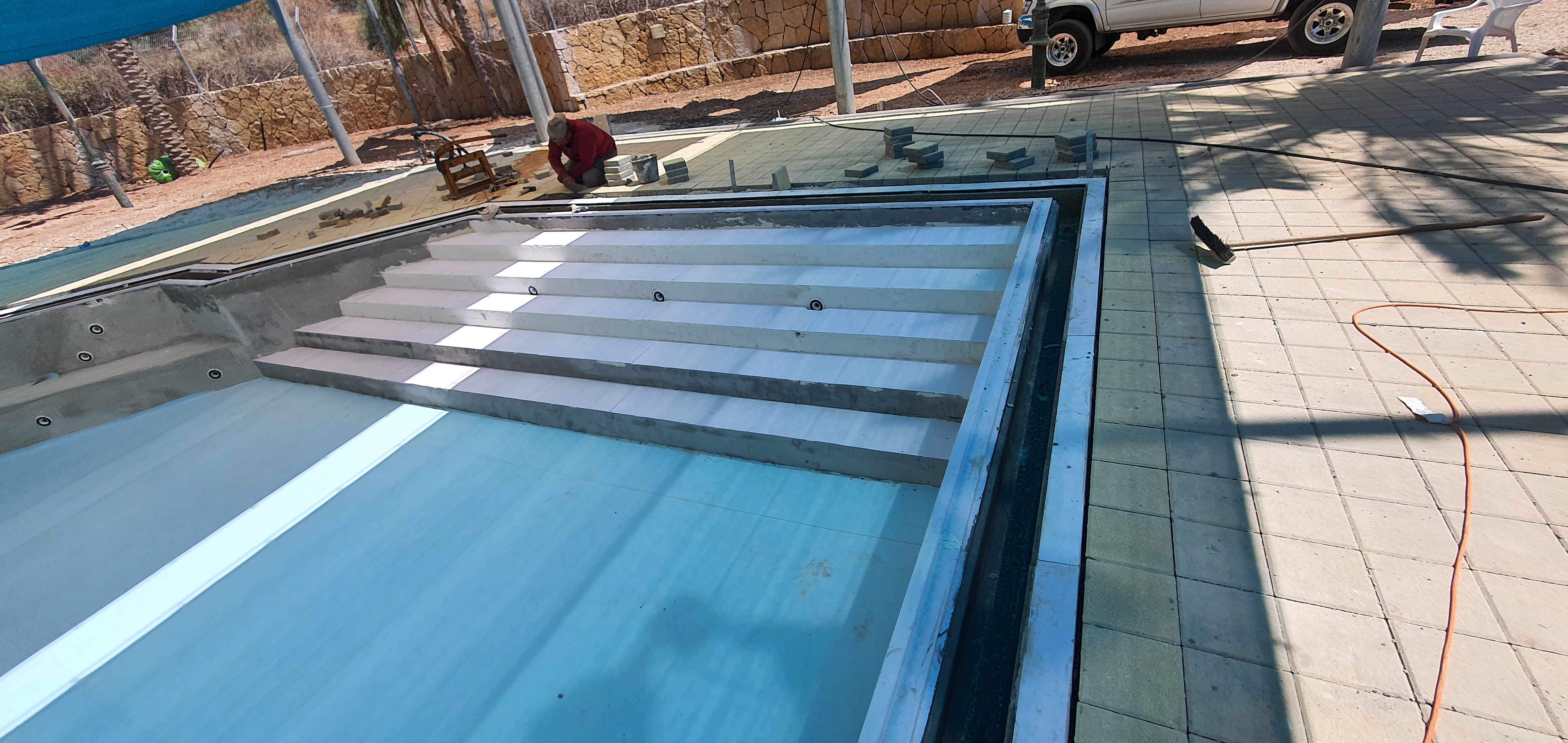 הקמת בריכת שחייה ציבורית כולל פיתוח