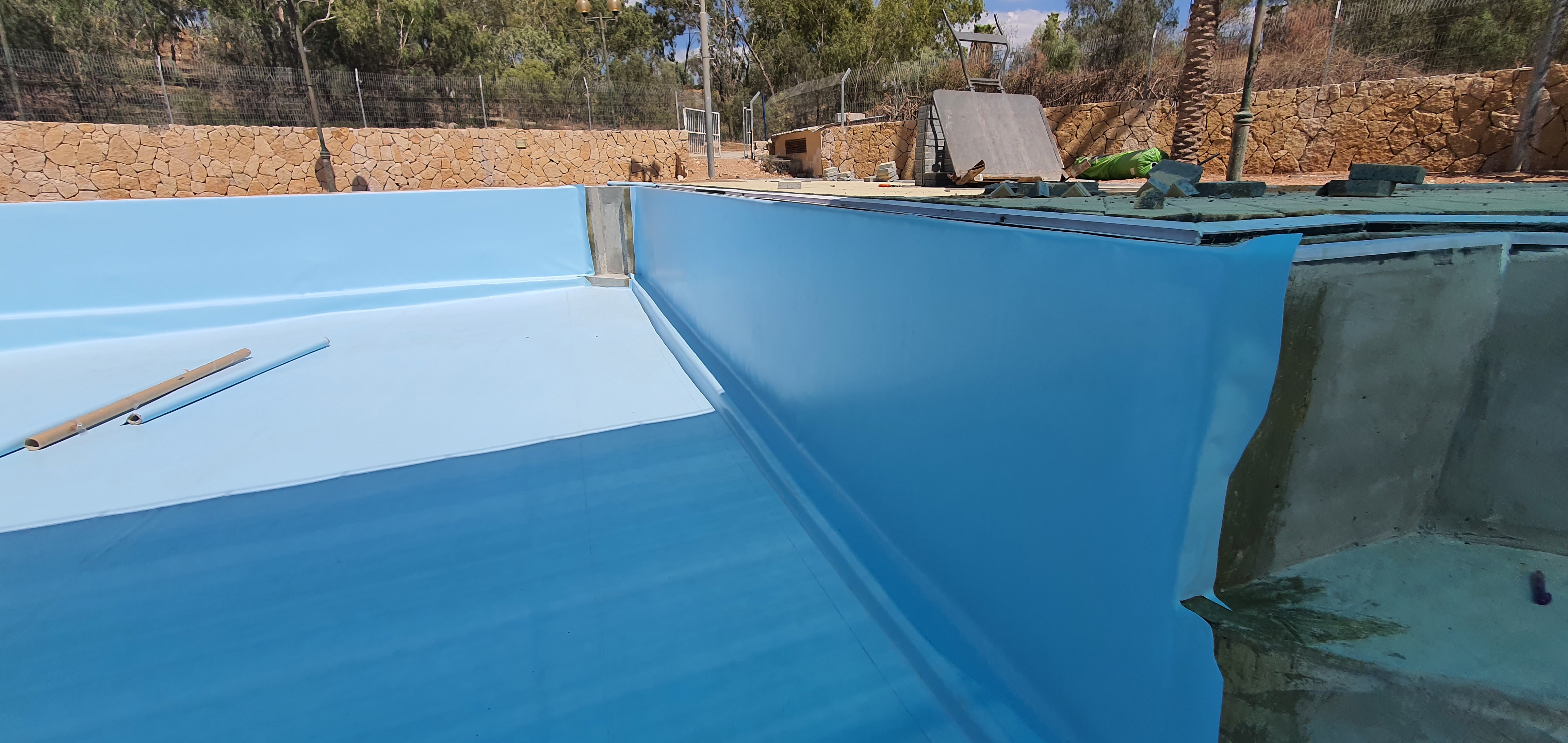 הקמת בריכת שחייה ציבורית כולל פיתוח