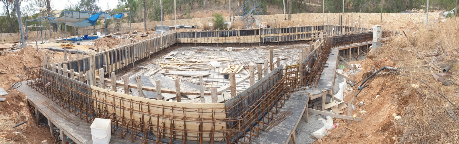 הקמת בריכת שחייה ציבורית כולל פיתוח