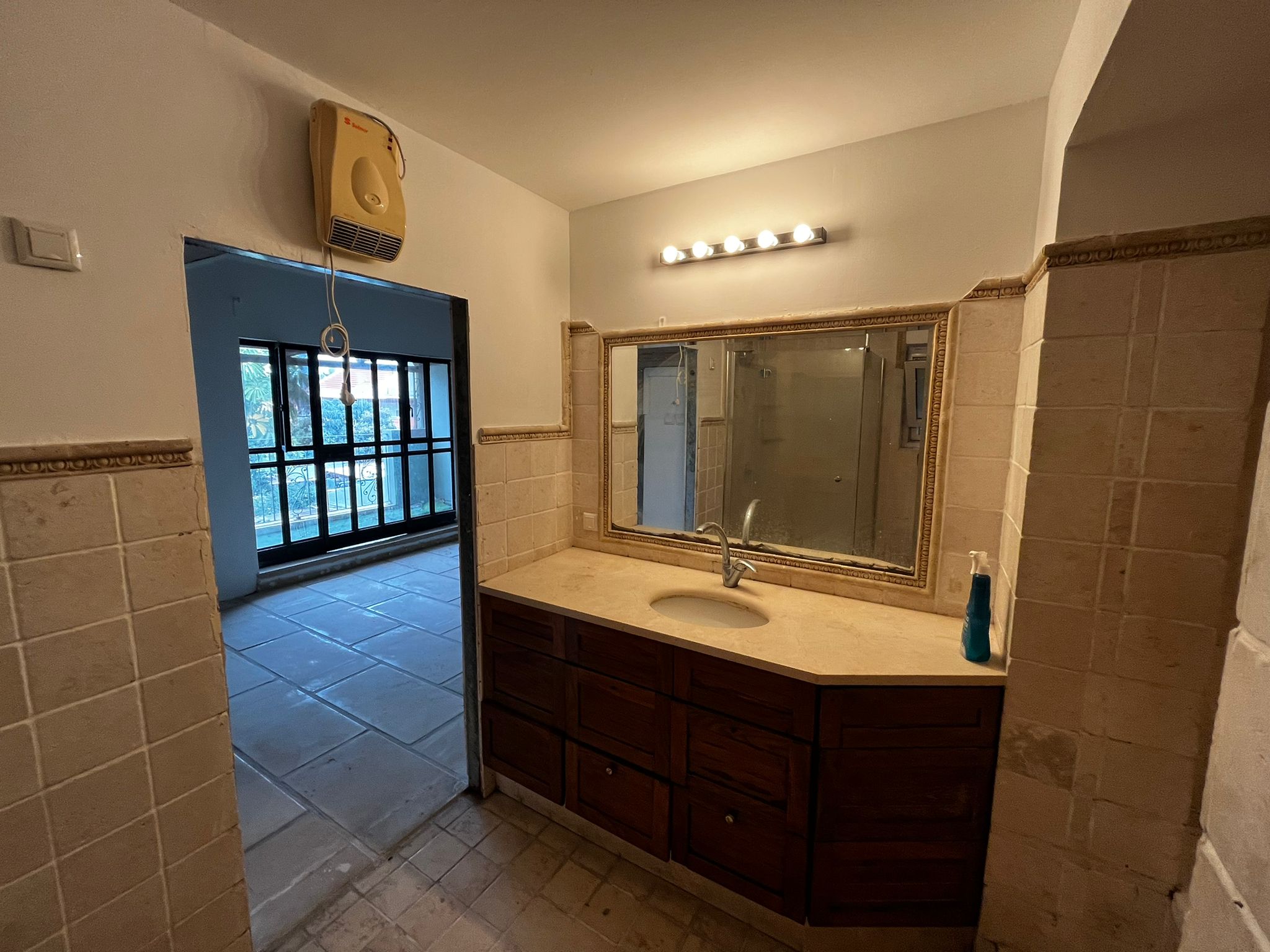 שיפוץ קוסמטי לוילה בבת חפר