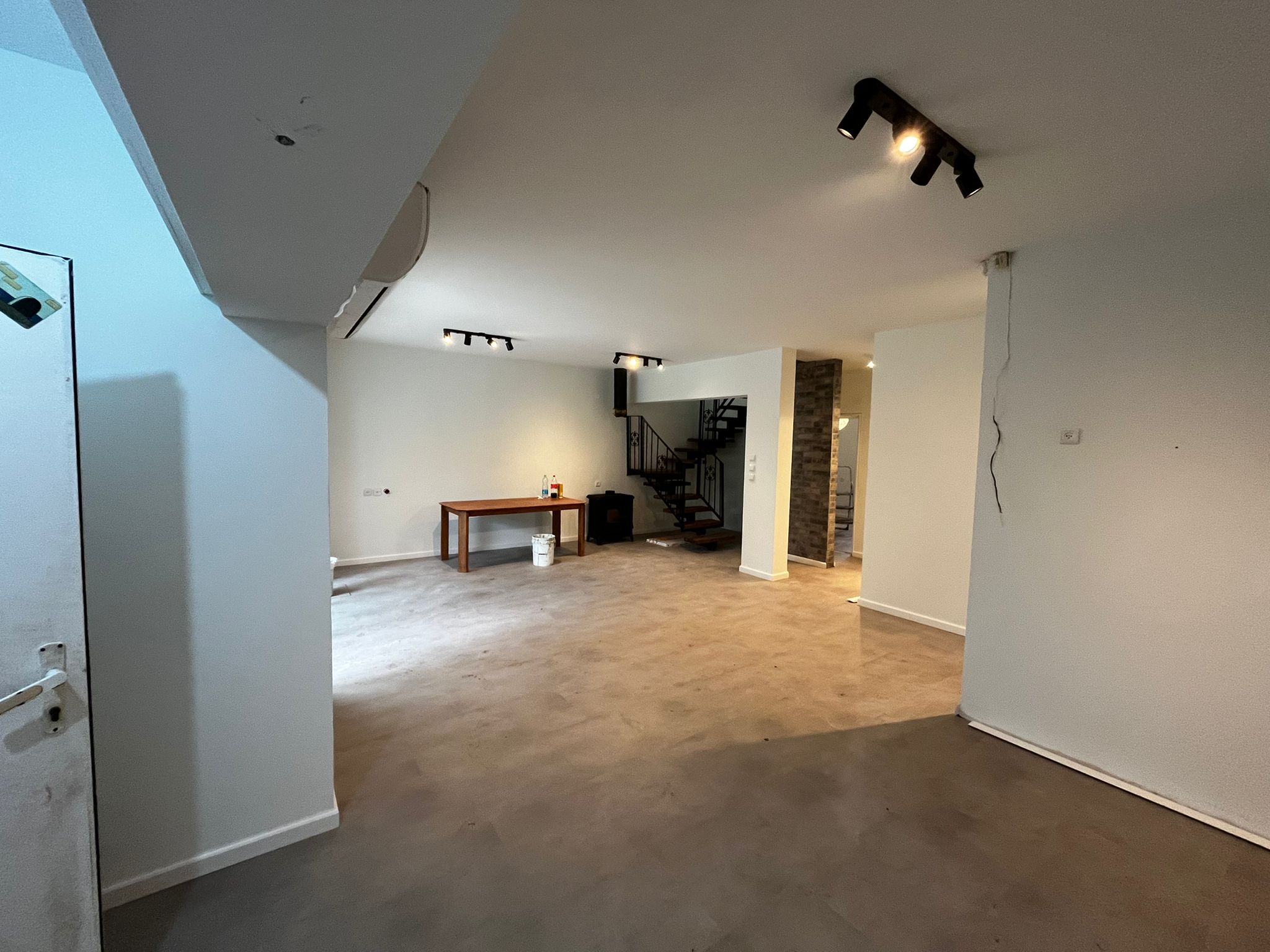 שיפוץ קוסמטי לוילה בבת חפר