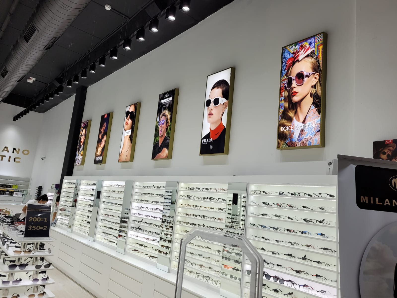 תכנון ועיצוב חנות אופטיקה