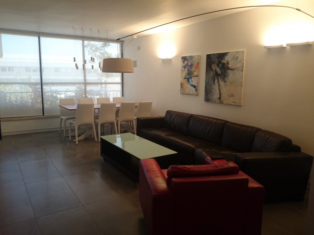 צילום מעבודה של ליאור רושל