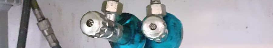 צילום מעבודה של רוברט אליקמל