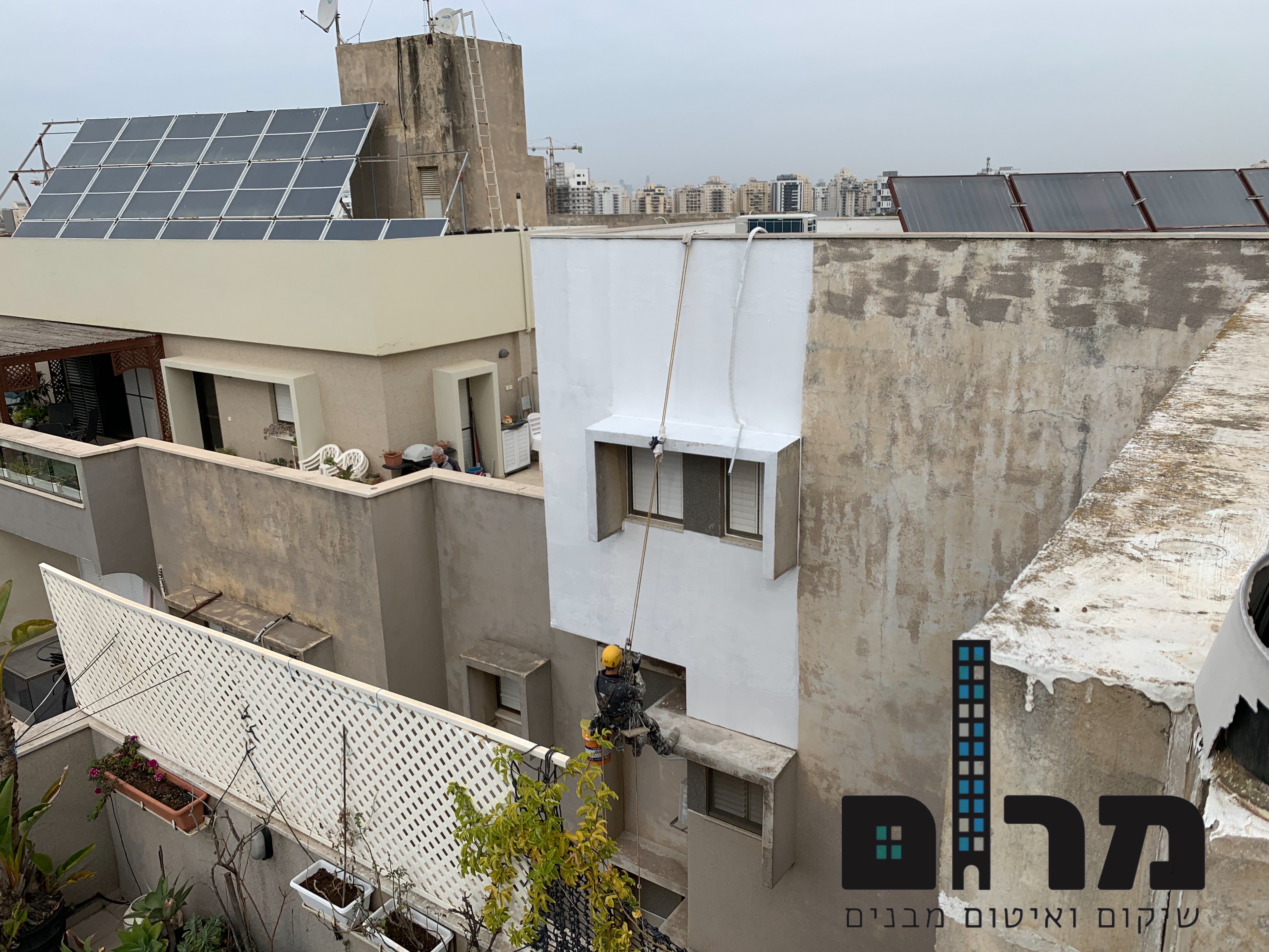 צביעת קירות חוץ