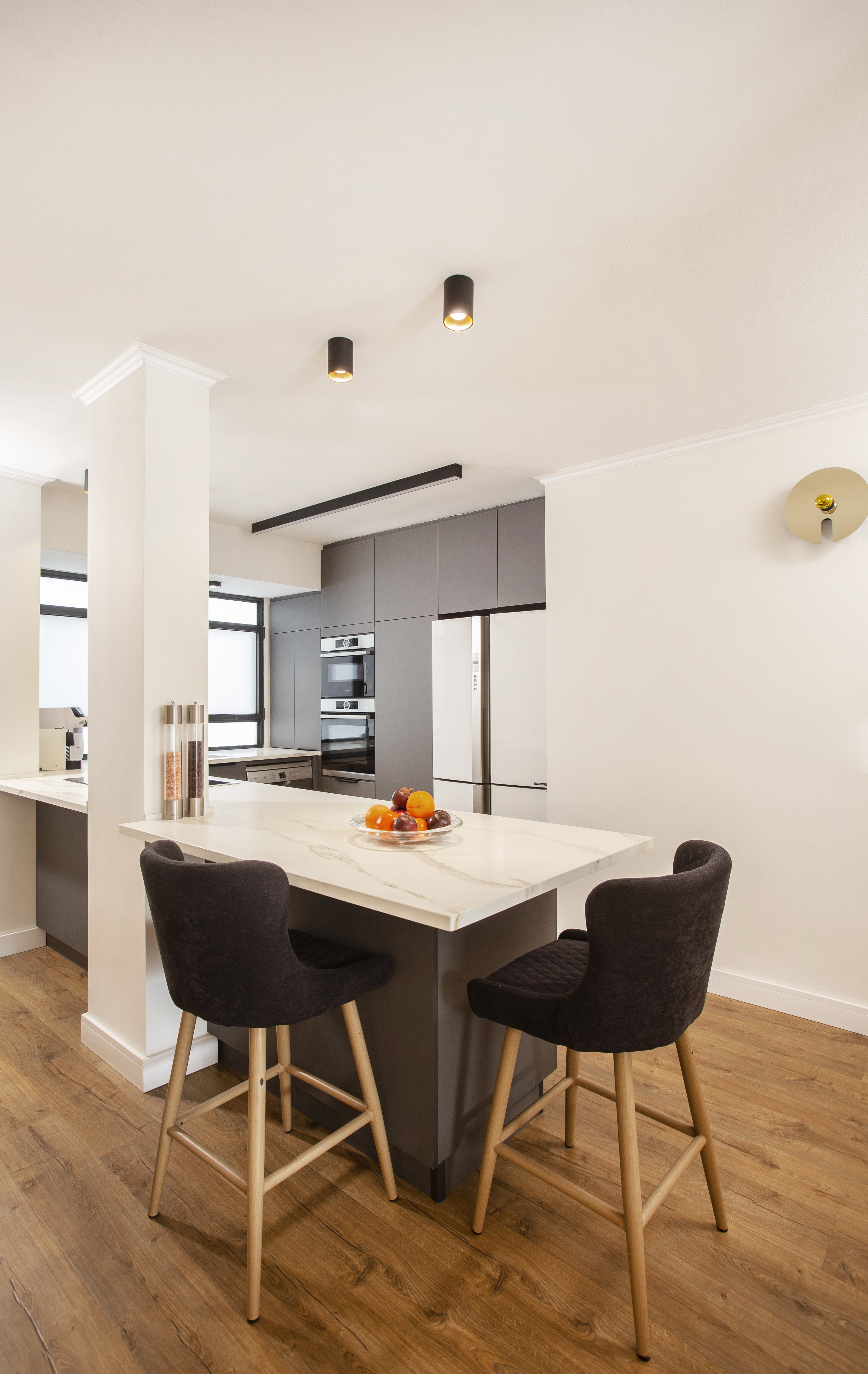 מטבח מודרני מרשים בדירה בכפר סבא