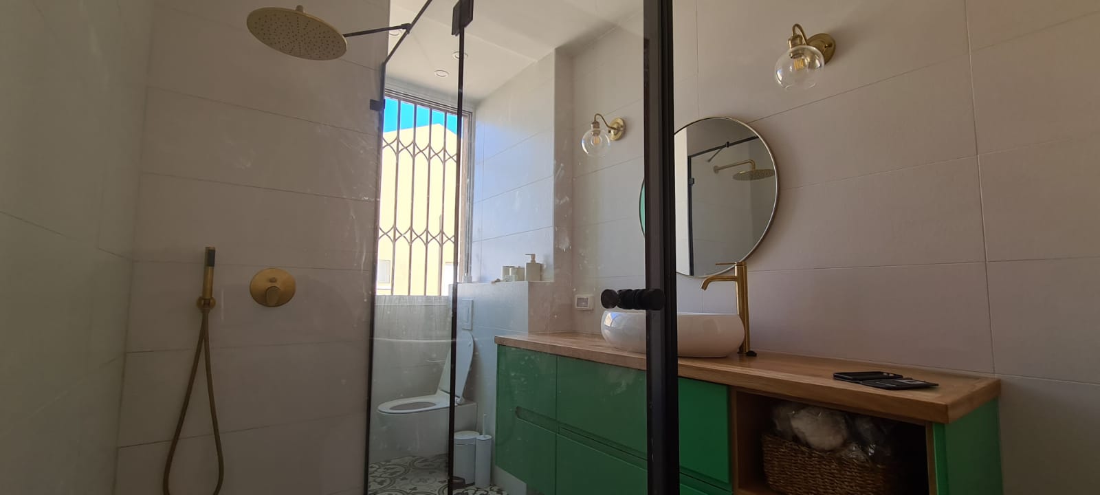 מגוון שיפוצי אמבטיה