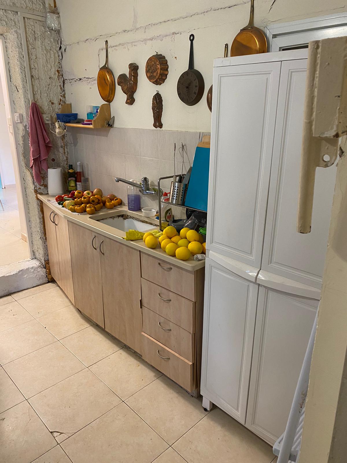 חיפוי קירות וצבע