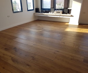 צילום מעבודה של נחמן בהלול