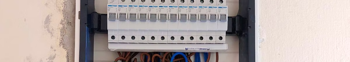 צילום מעבודה של מאור שמשיאן