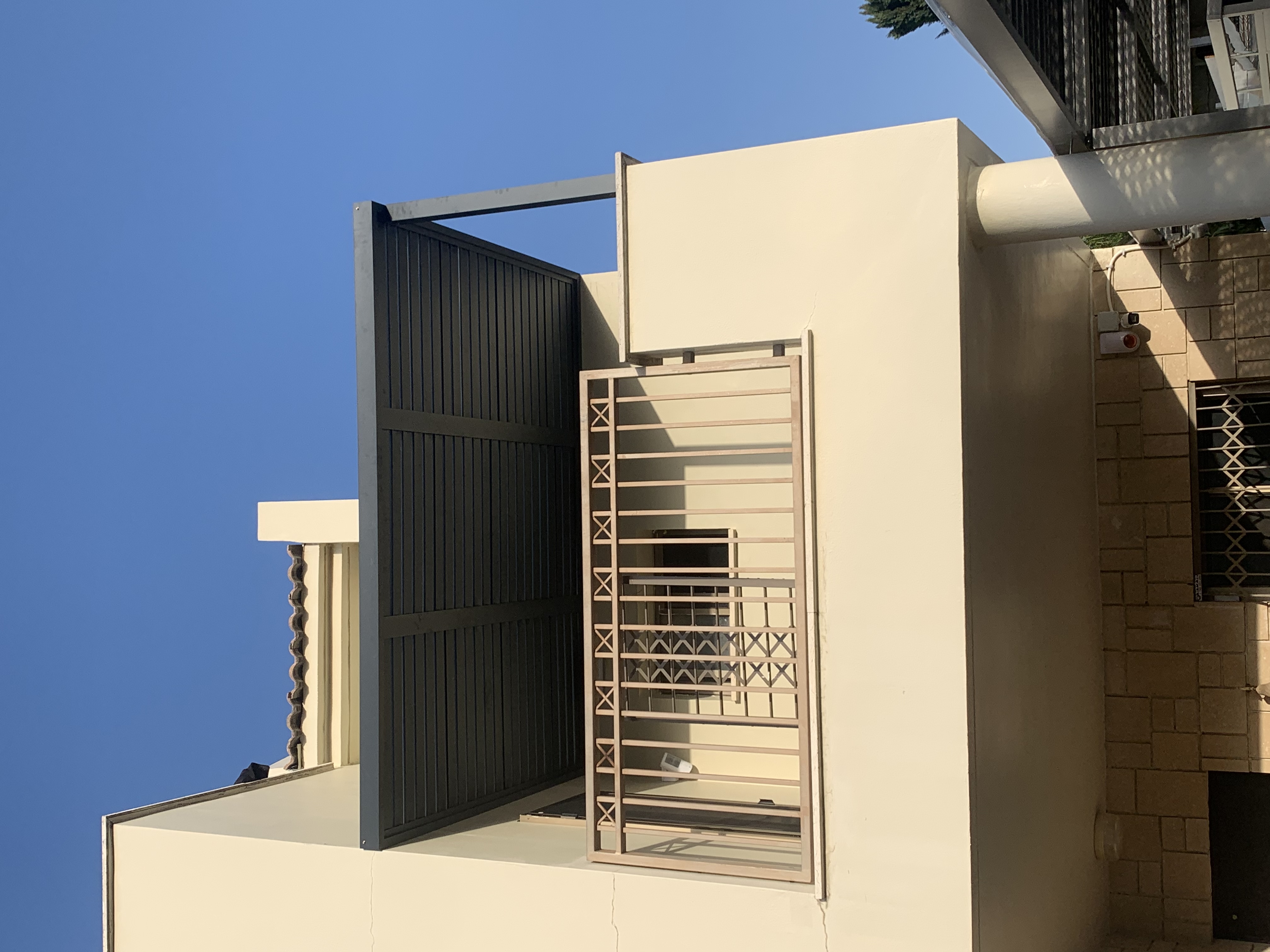 ‏עבודות פרגולות אלומיניום