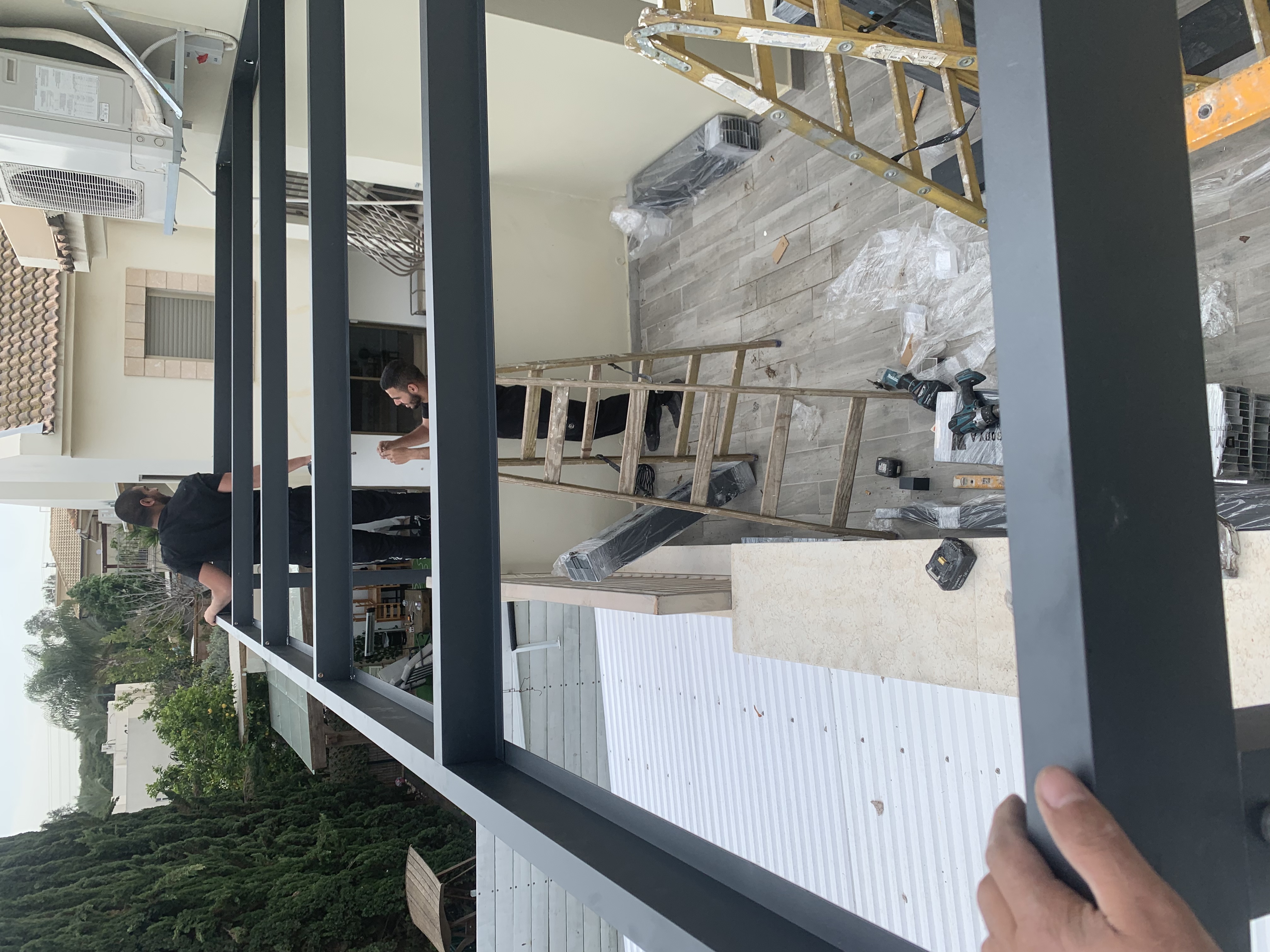 ‏עבודות פרגולות אלומיניום