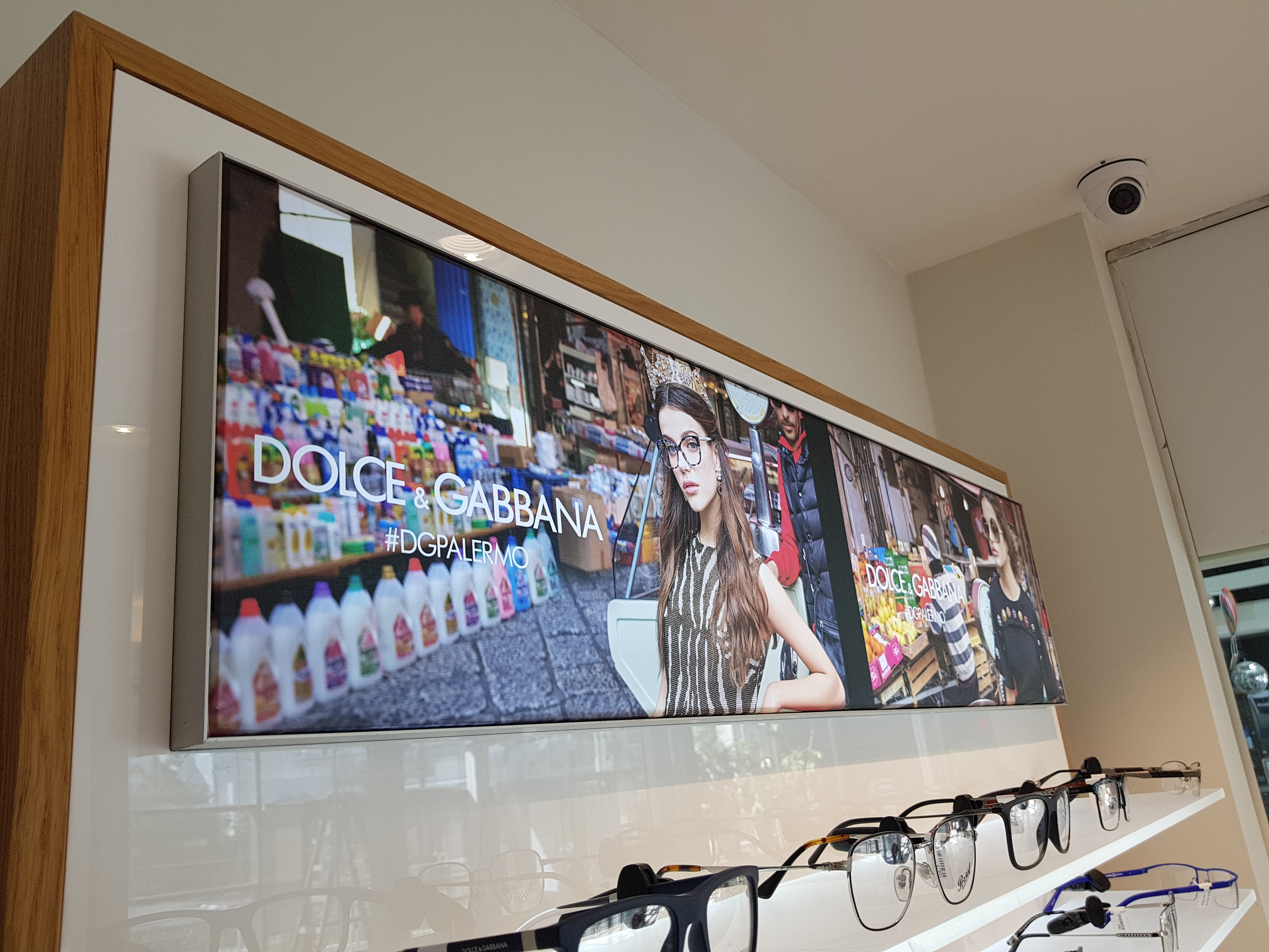 עיצוב והקמת חנות אופטיקה