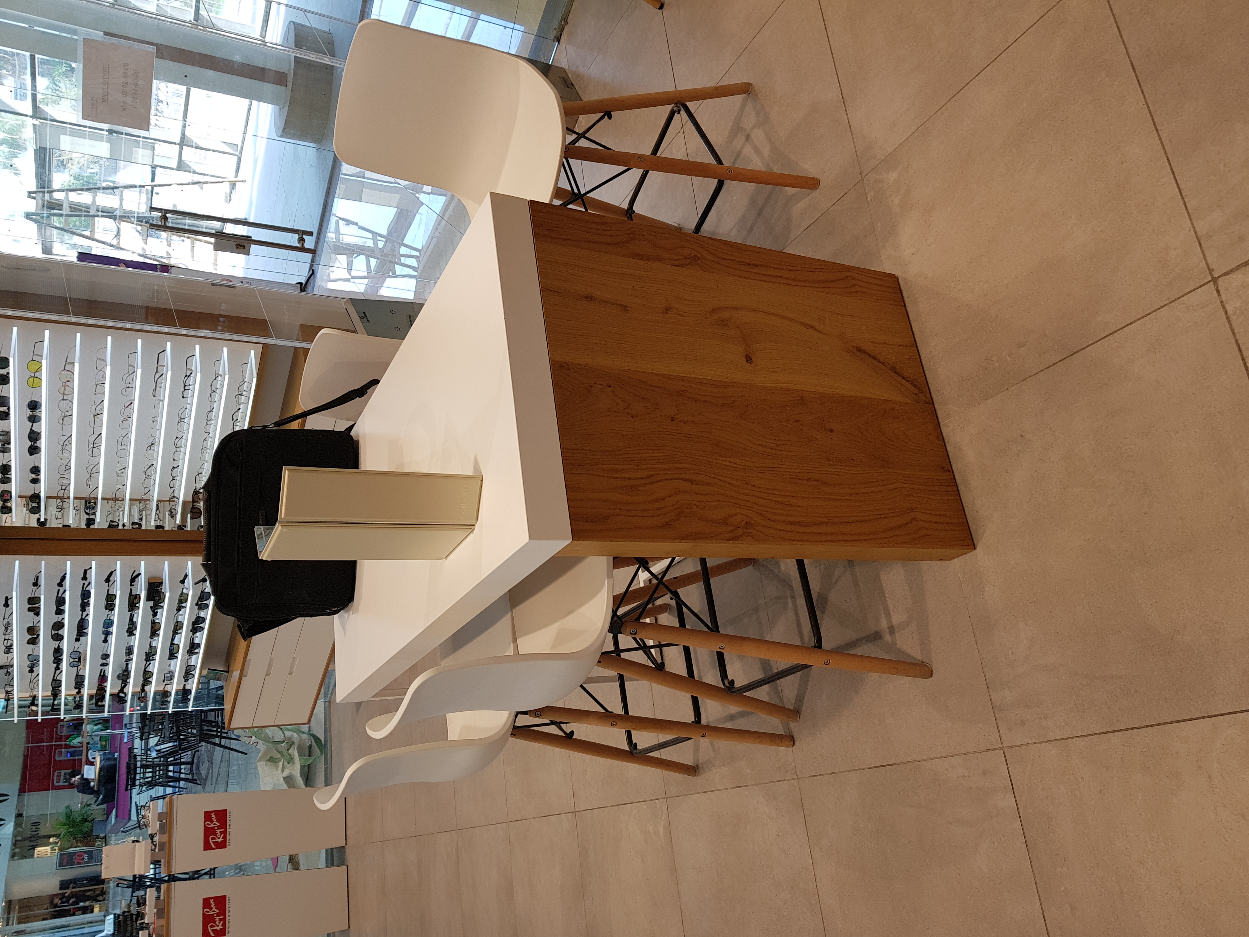 עיצוב והקמת חנות אופטיקה