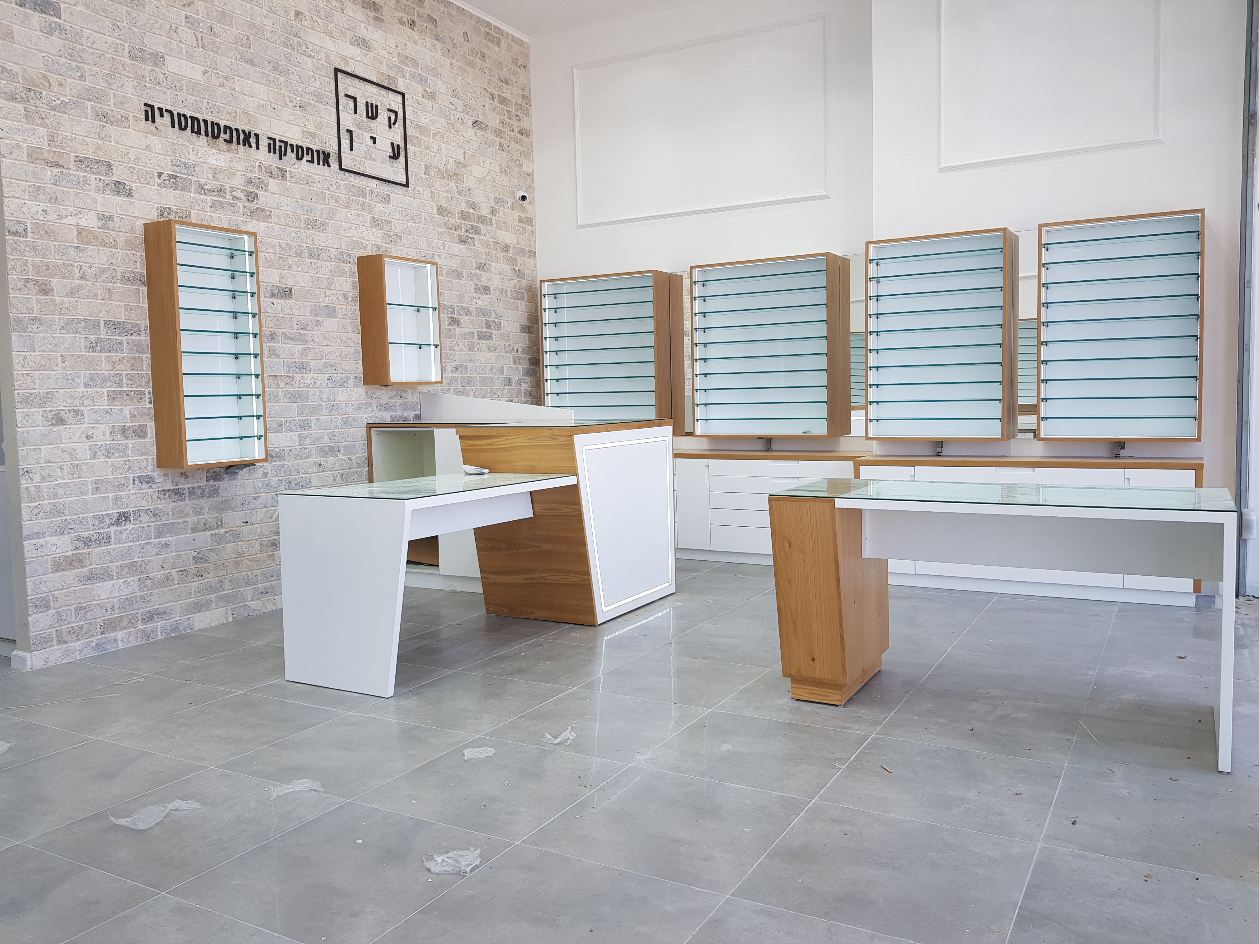 עיצוב והקמת חנות אופטיקה