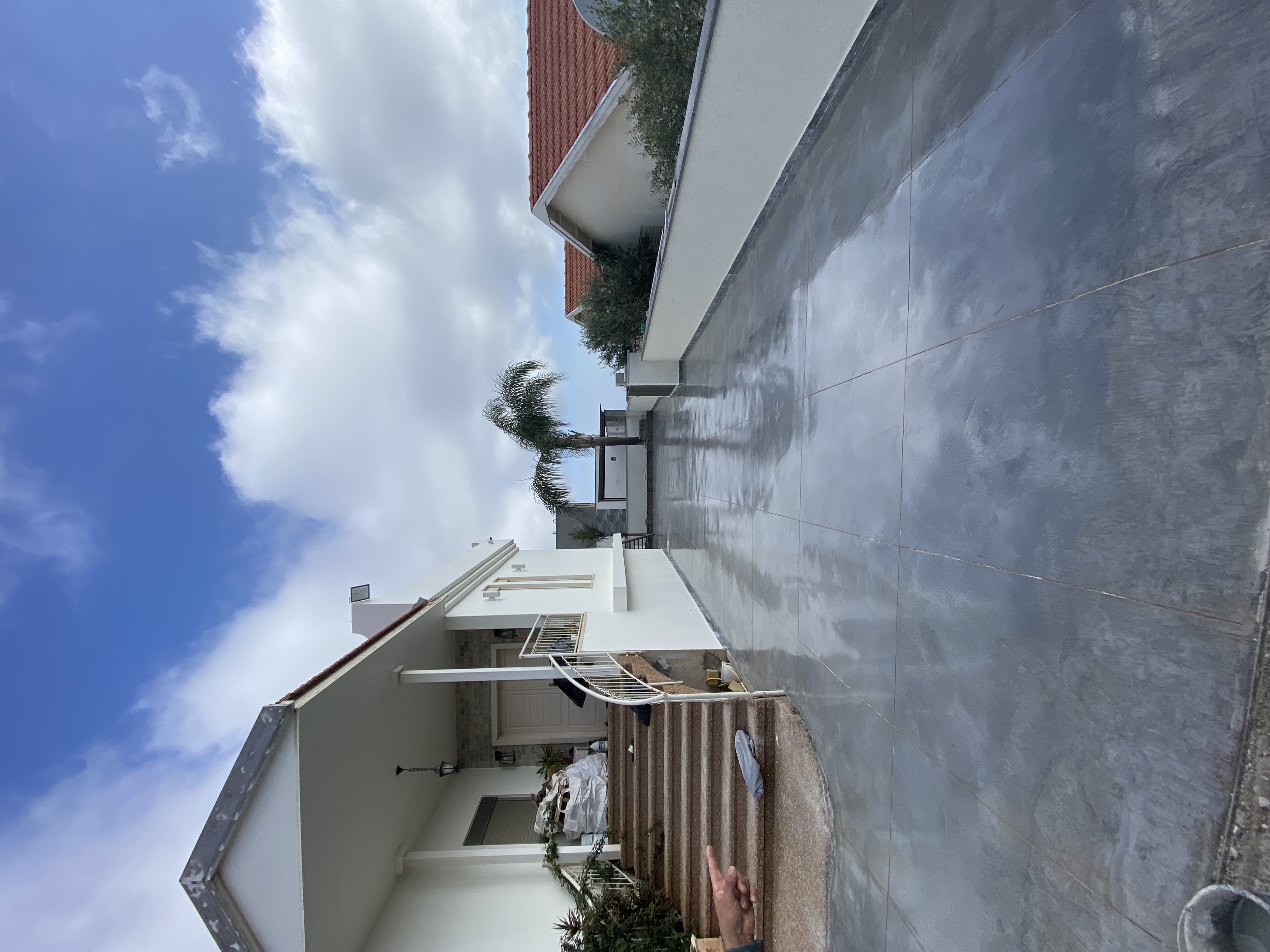 יציקת בטון והחלקה עם סלר של בית פרטי