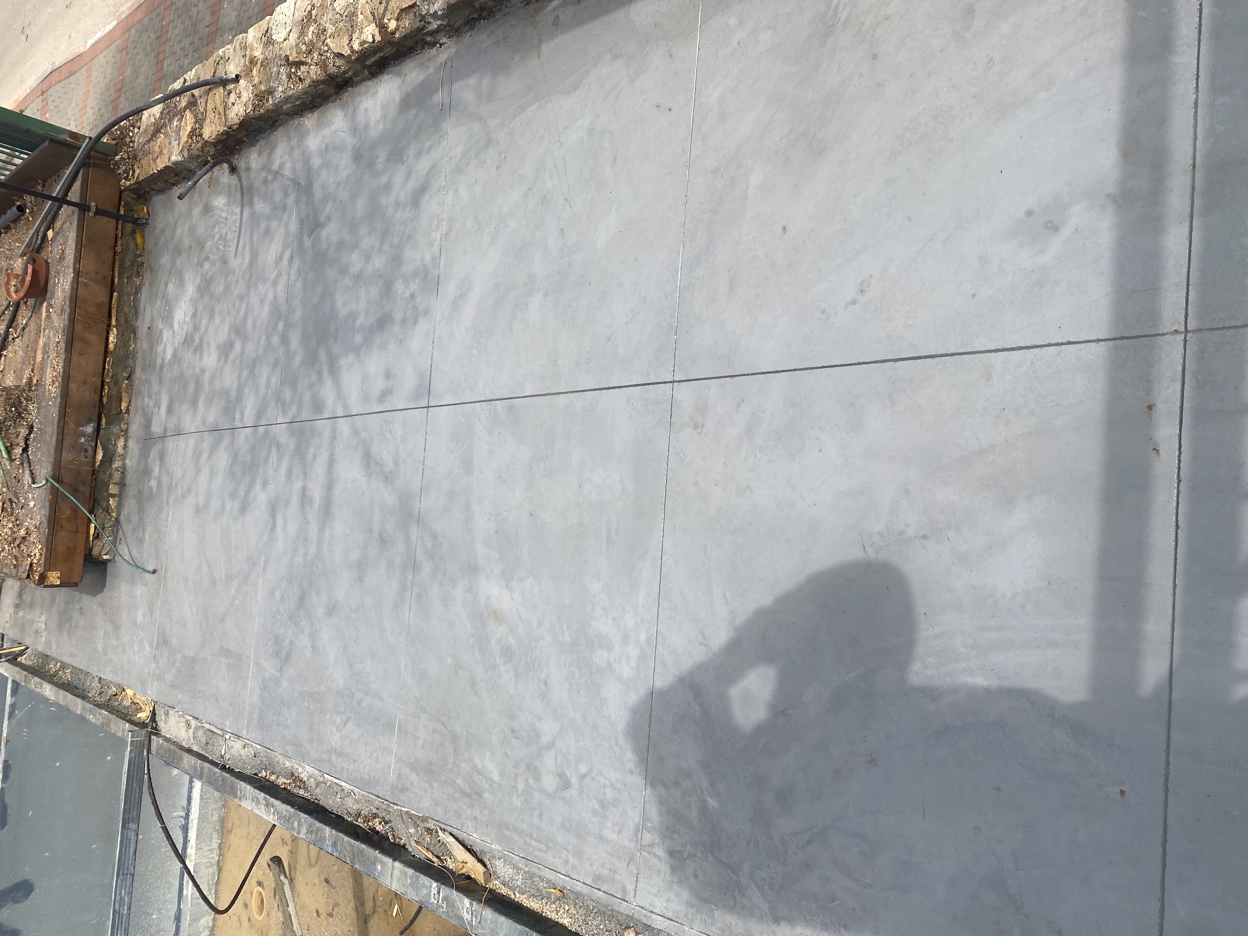 יציקת בטון והחלקה עם סלר של בית פרטי