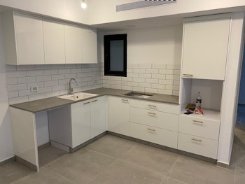 ריצוף וחיפויי קירות