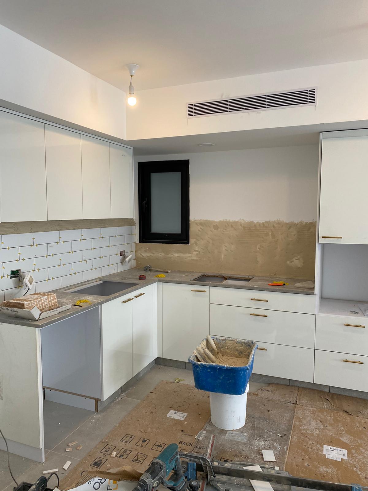 ריצוף וחיפויי קירות