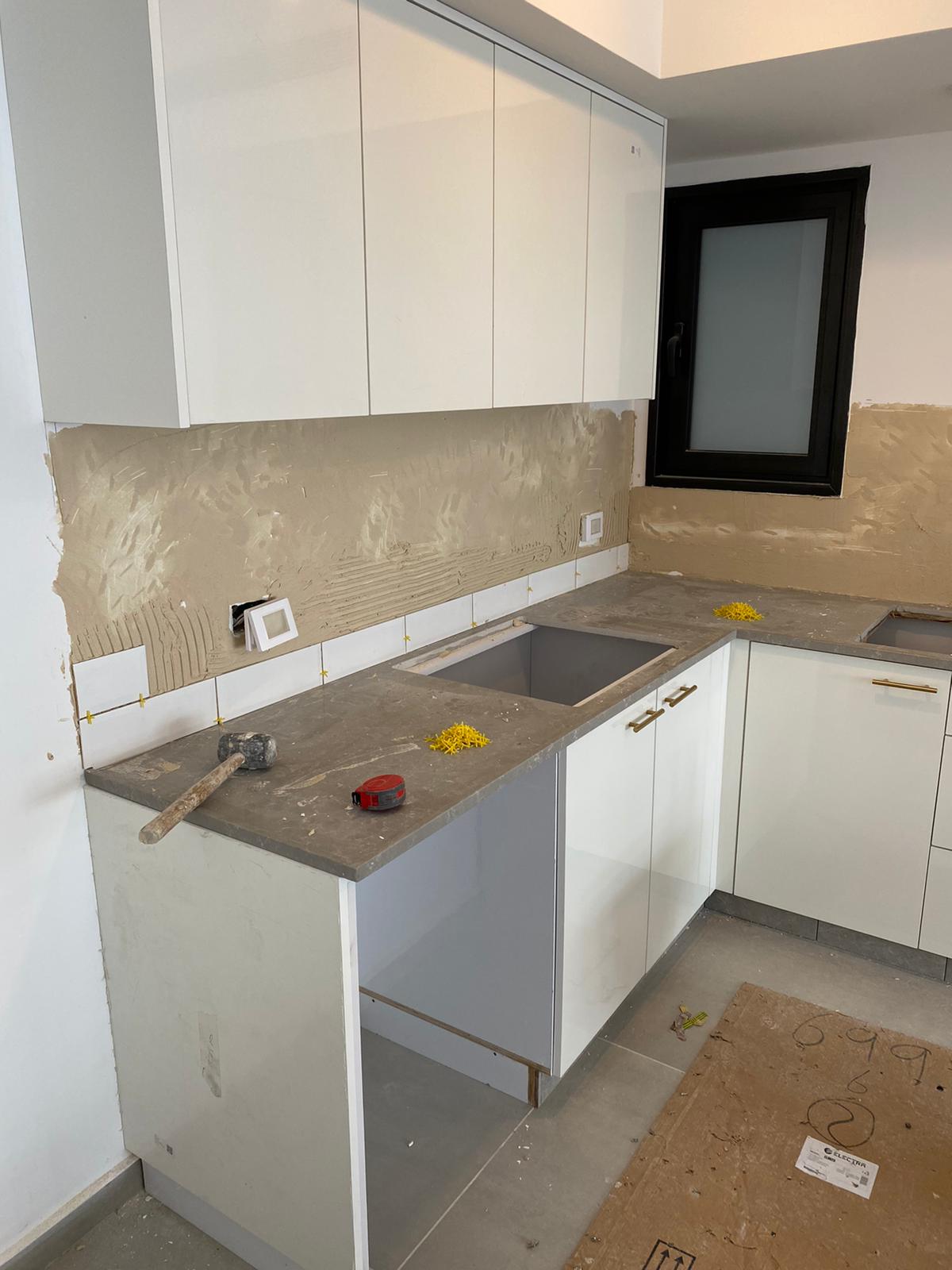 ריצוף וחיפויי קירות