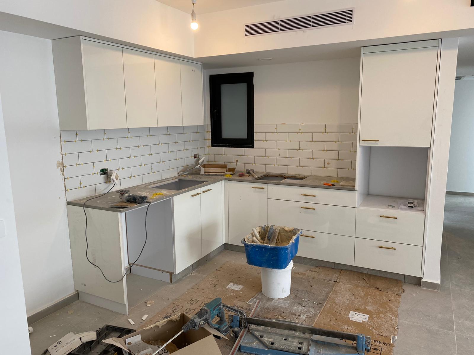 ריצוף וחיפויי קירות