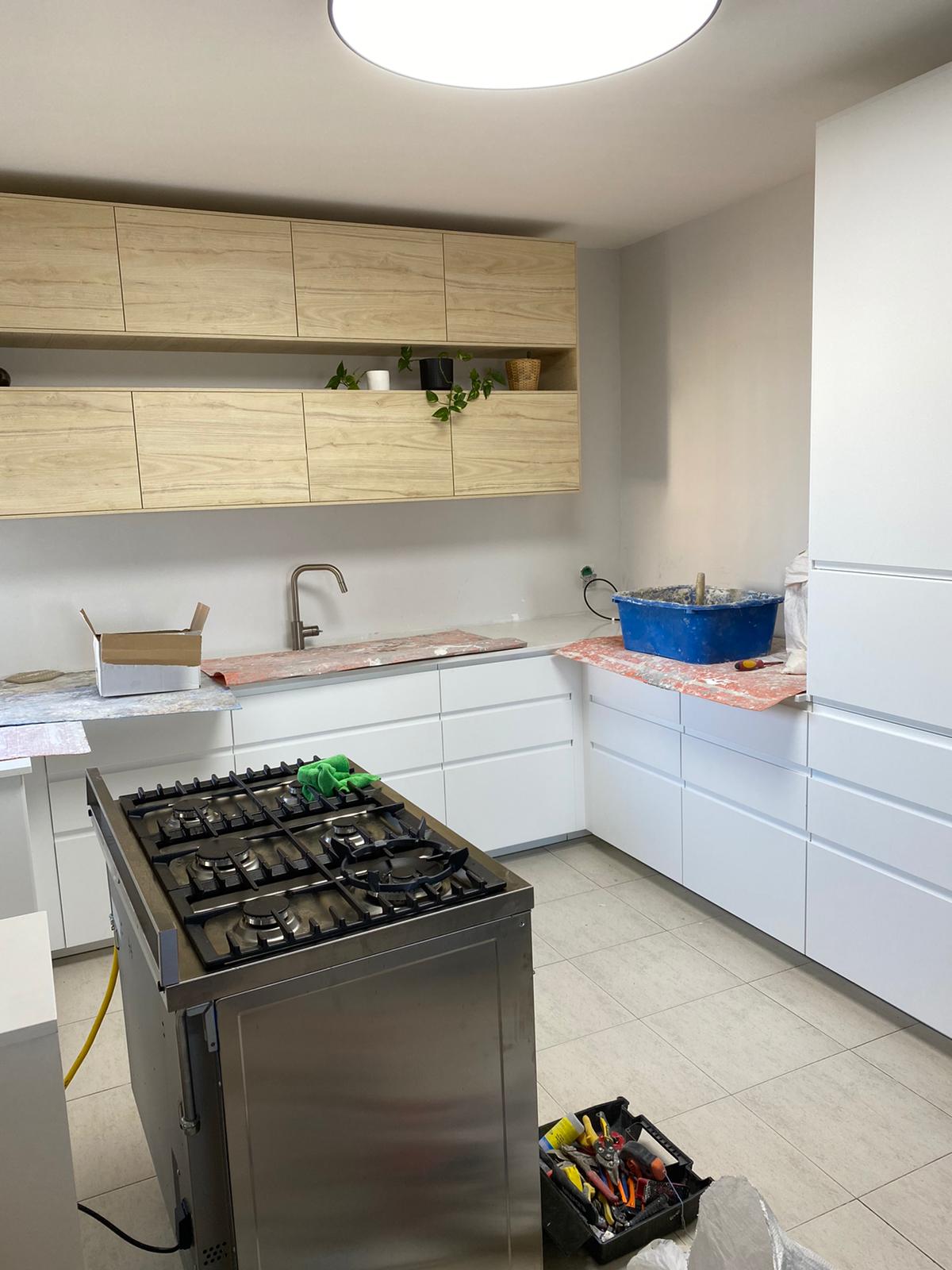 ריצוף וחיפויי קירות