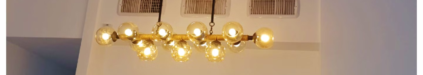 צילום מעבודה של יאן איסקוב