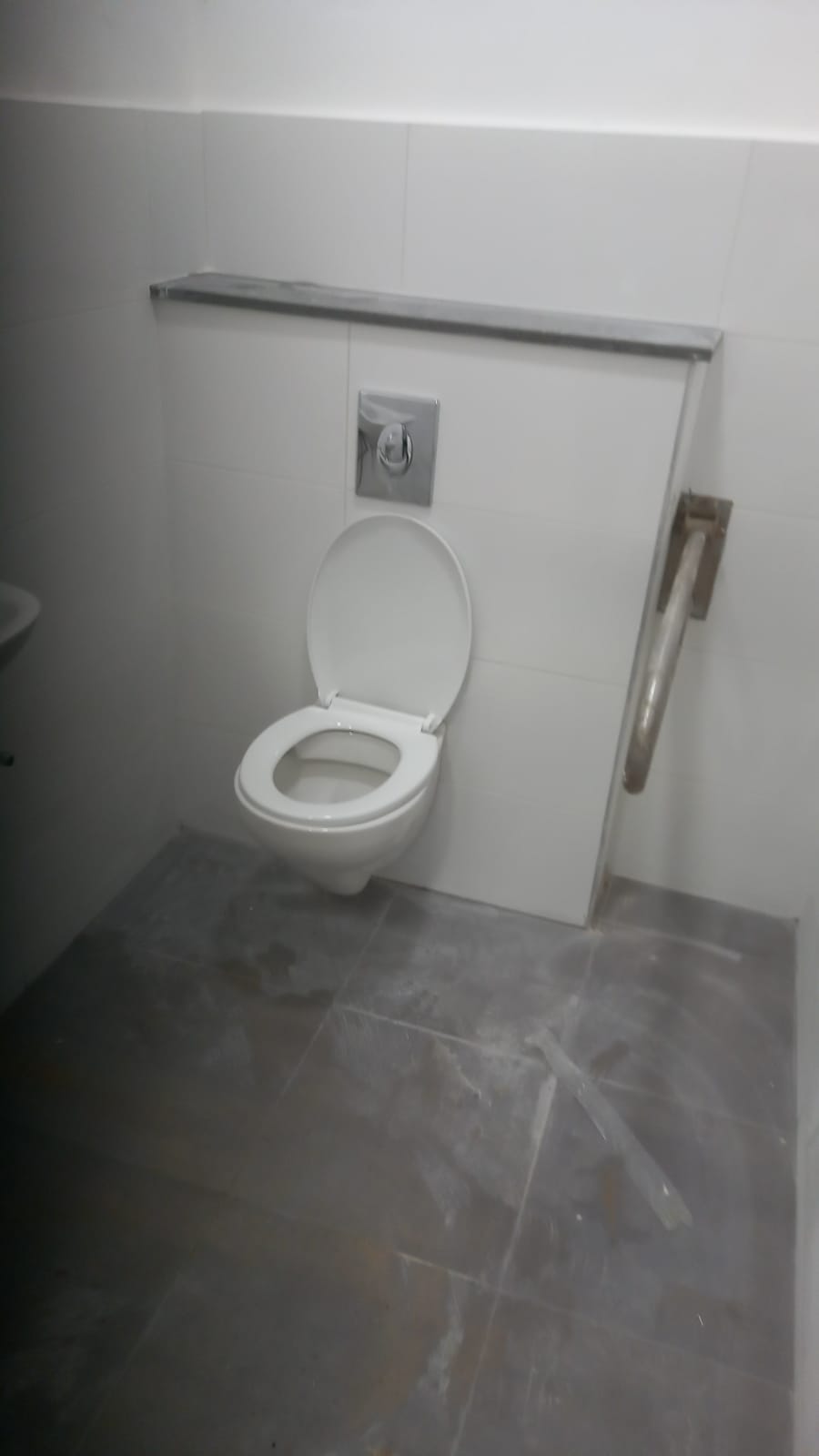 שיפוץ חדרי שירותים חדר אוכל קיבוץ דליה