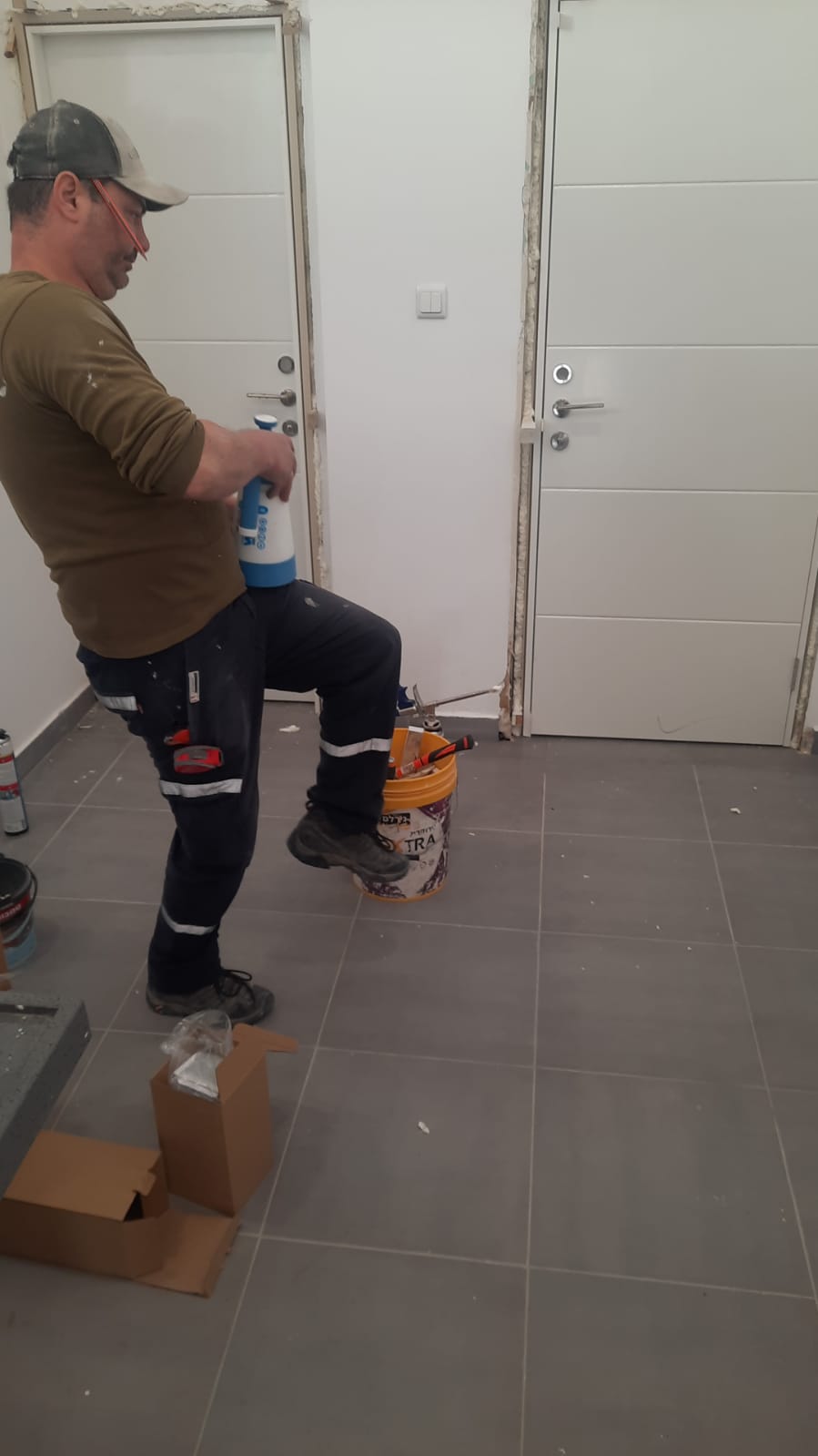 שיפוץ חדרי שירותים חדר אוכל קיבוץ דליה