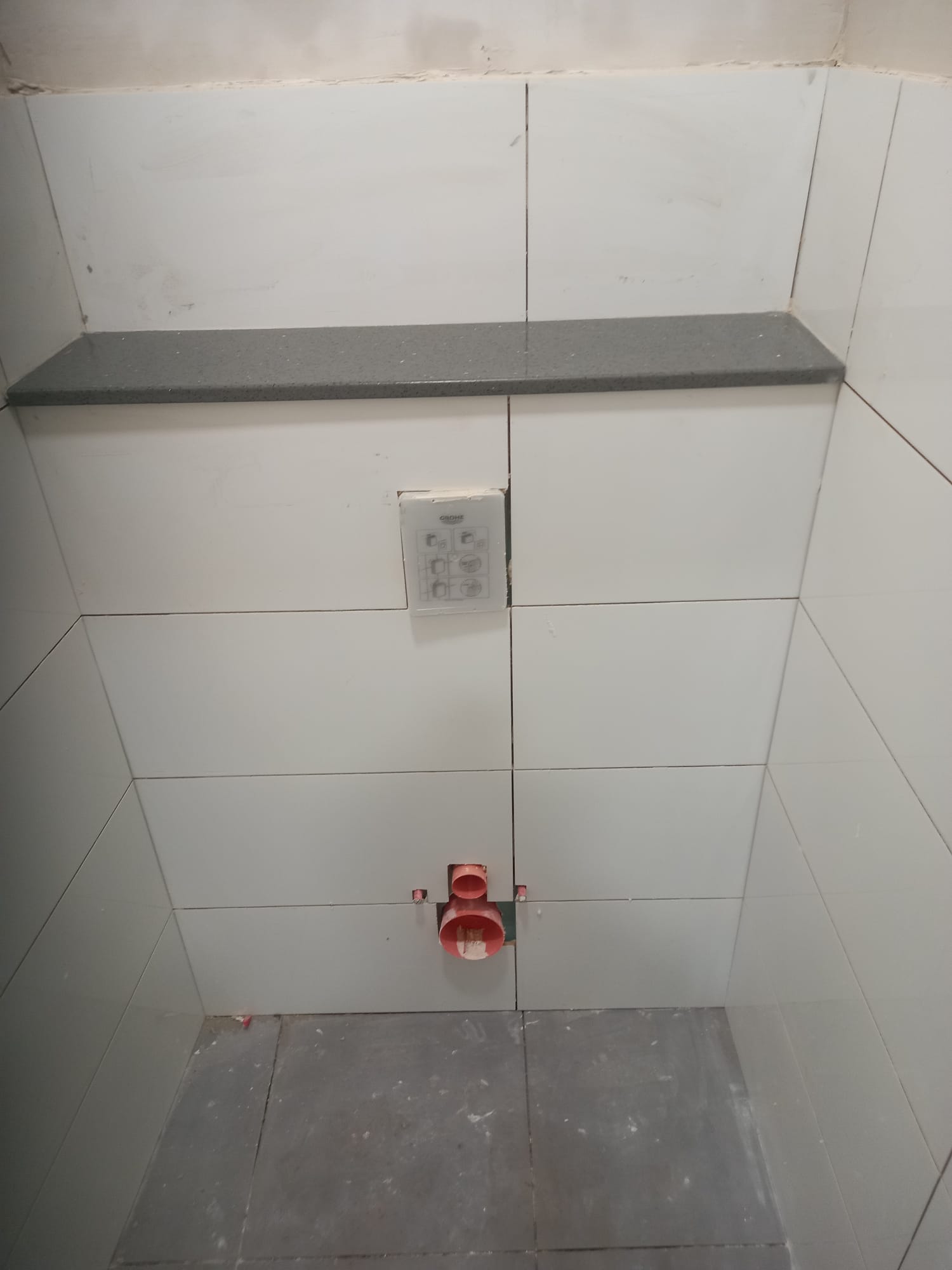 שיפוץ חדרי שירותים חדר אוכל קיבוץ דליה