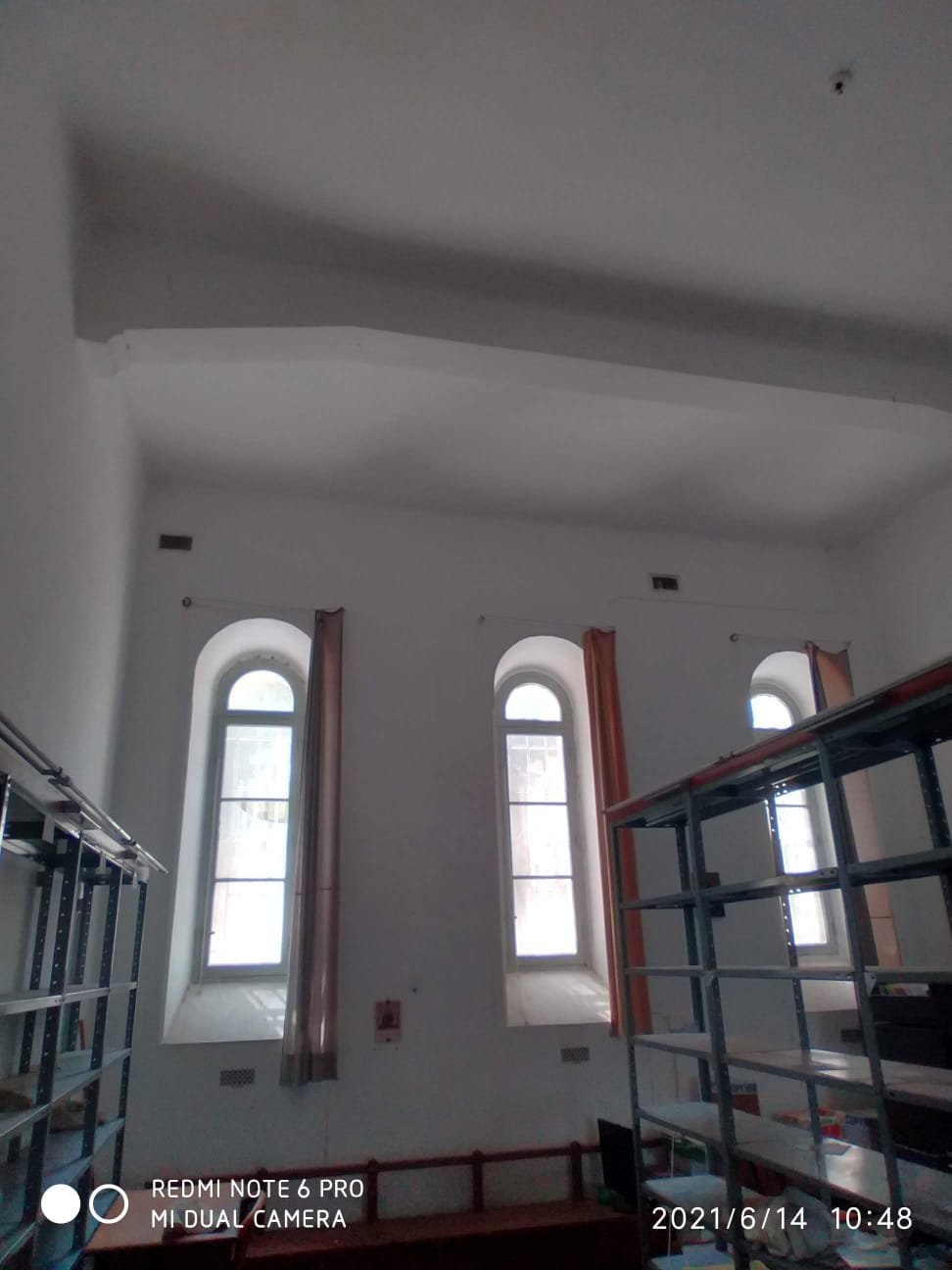 שיפוץ במנזר