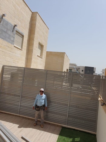 גדרות ושערים מאלומניום