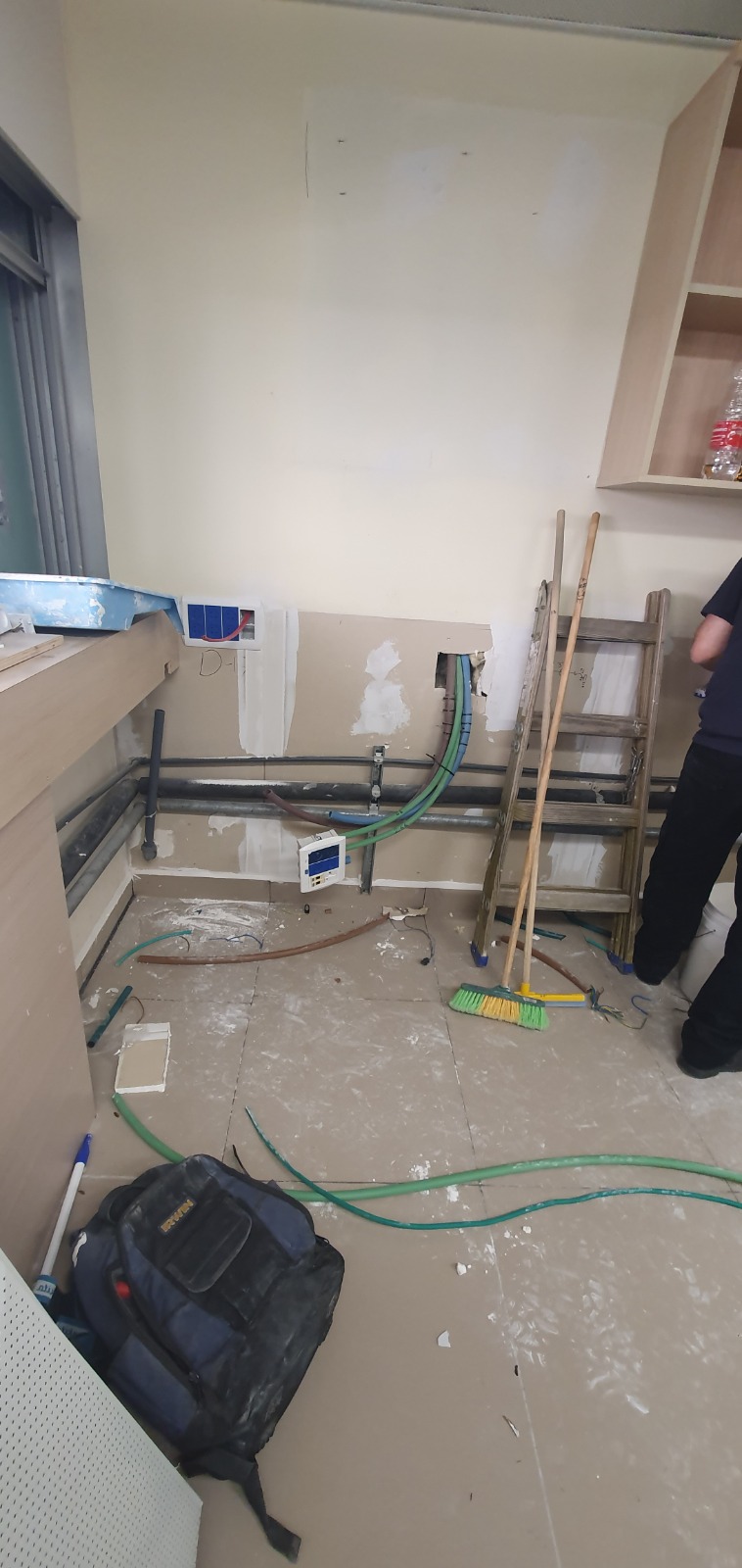 ריצוף מעבדה בתל השומר