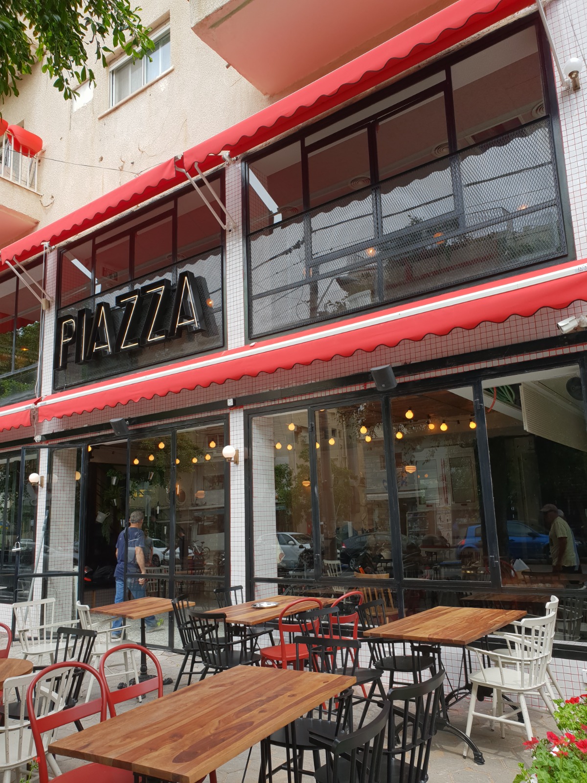 שיפוץ מסעדת פיצה בתל אביב