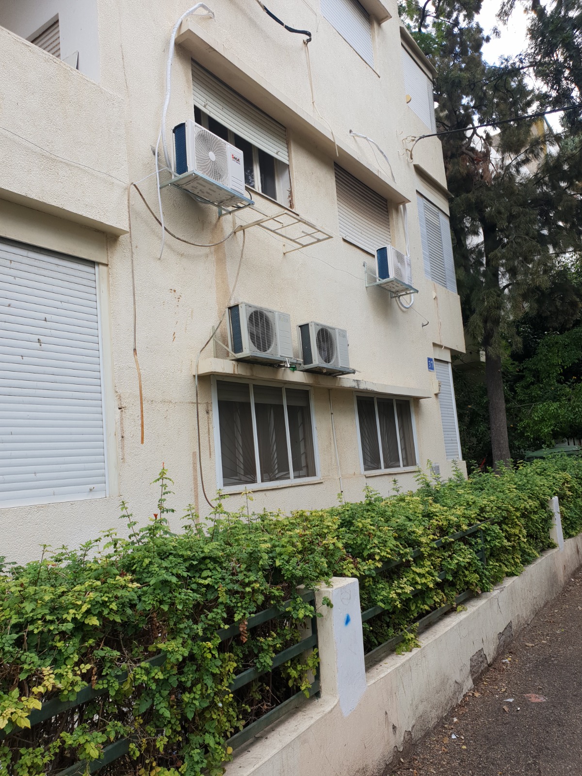 שיפוץ בניין פנים וחוץ בחיפה