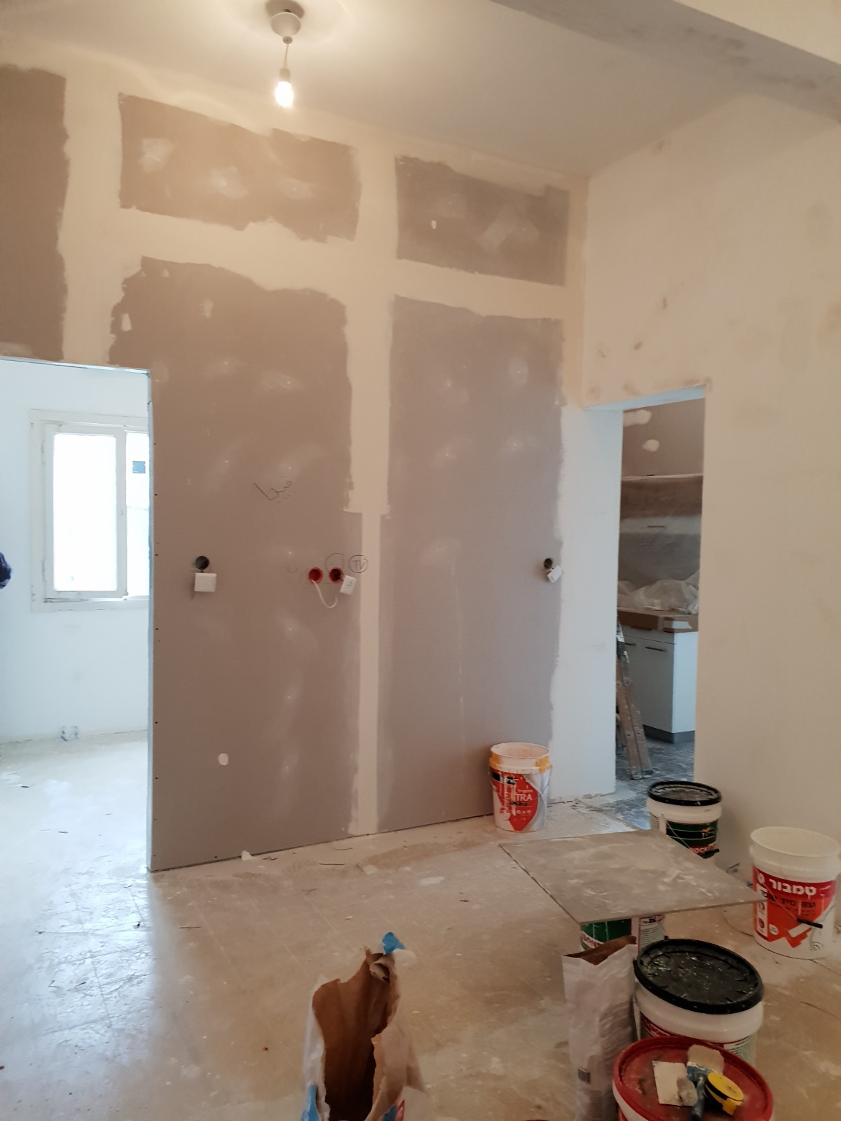 שיפוץ בניין פנים וחוץ בחיפה