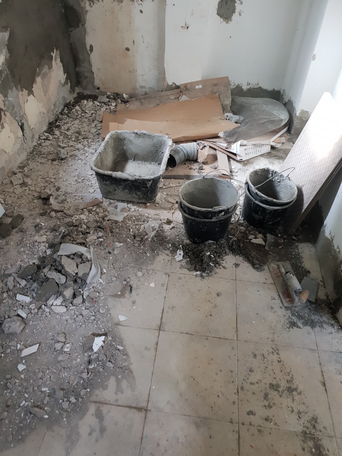 שיפוץ בניין פנים וחוץ בחיפה