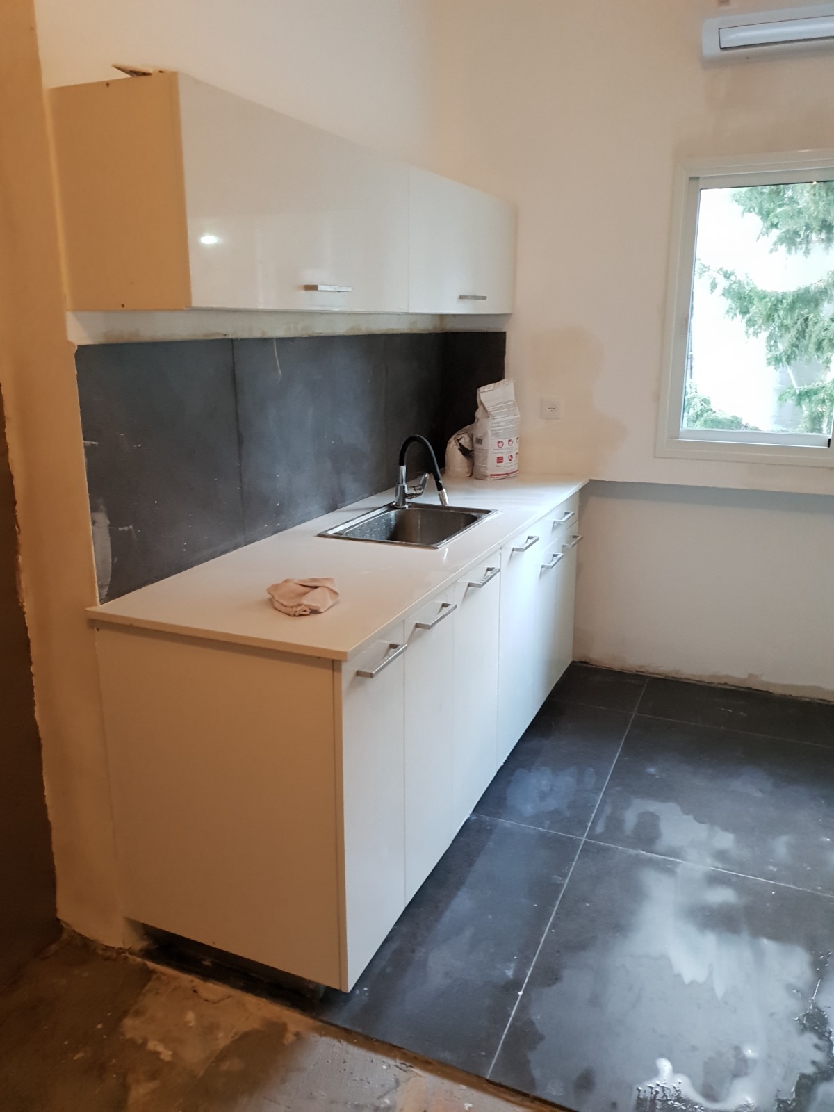 שיפוץ בניין פנים וחוץ בחיפה