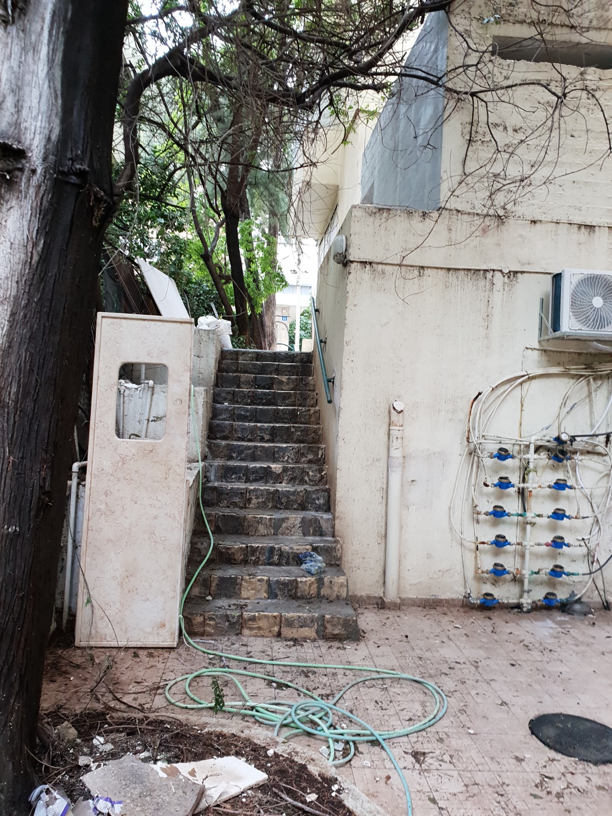 שיפוץ בניין פנים וחוץ בחיפה