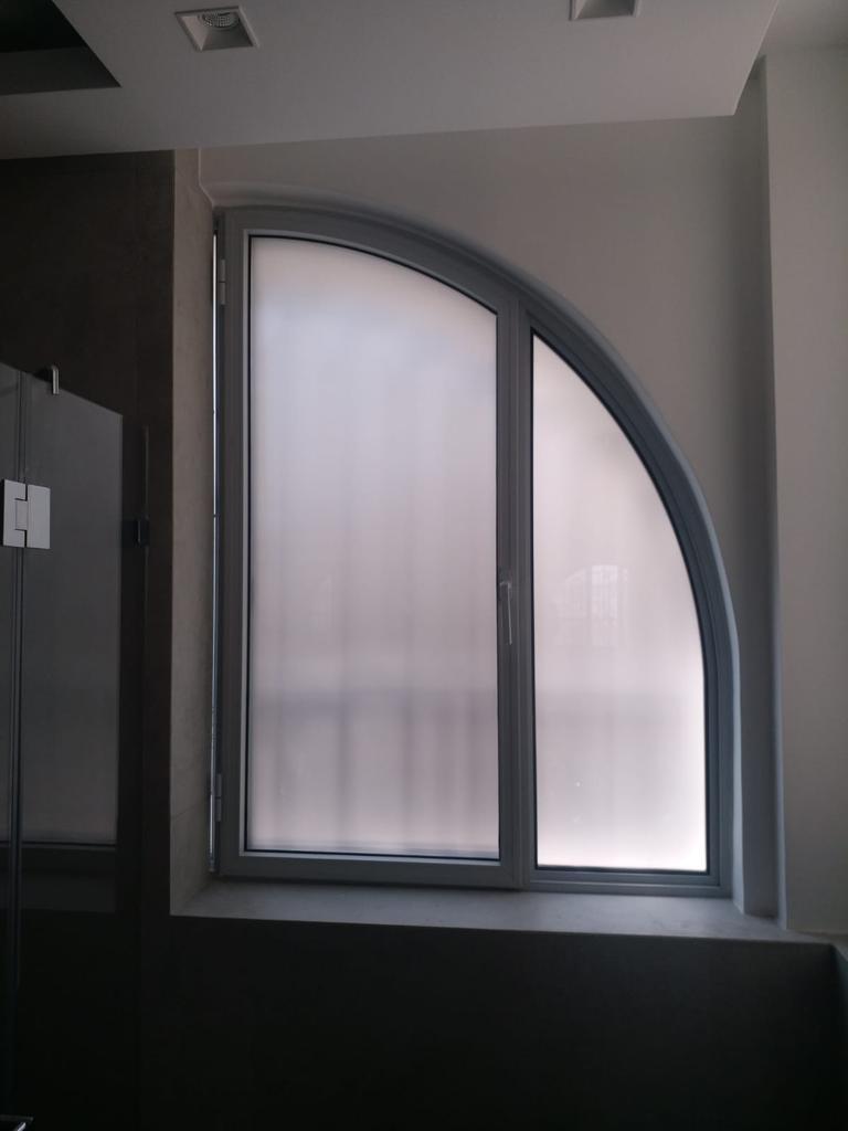 חלונות עם קשתות